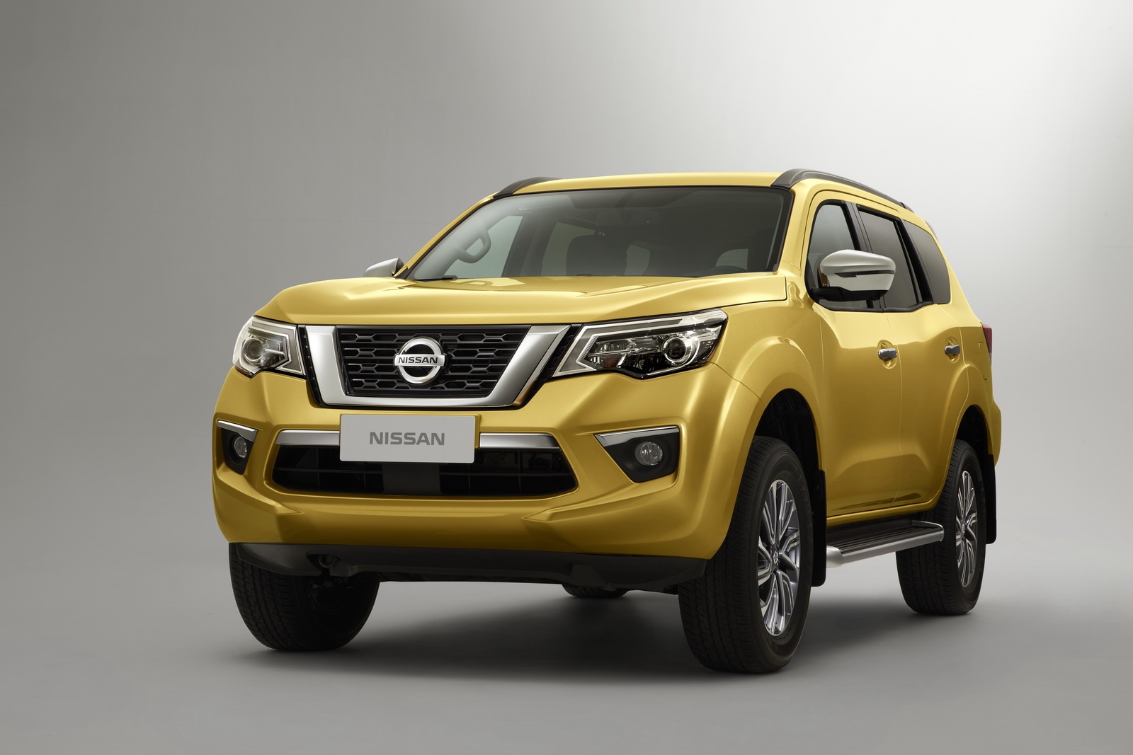 Nissan Terra - doi thu cua Toyota Fortuner chuan bi ra mat hinh anh