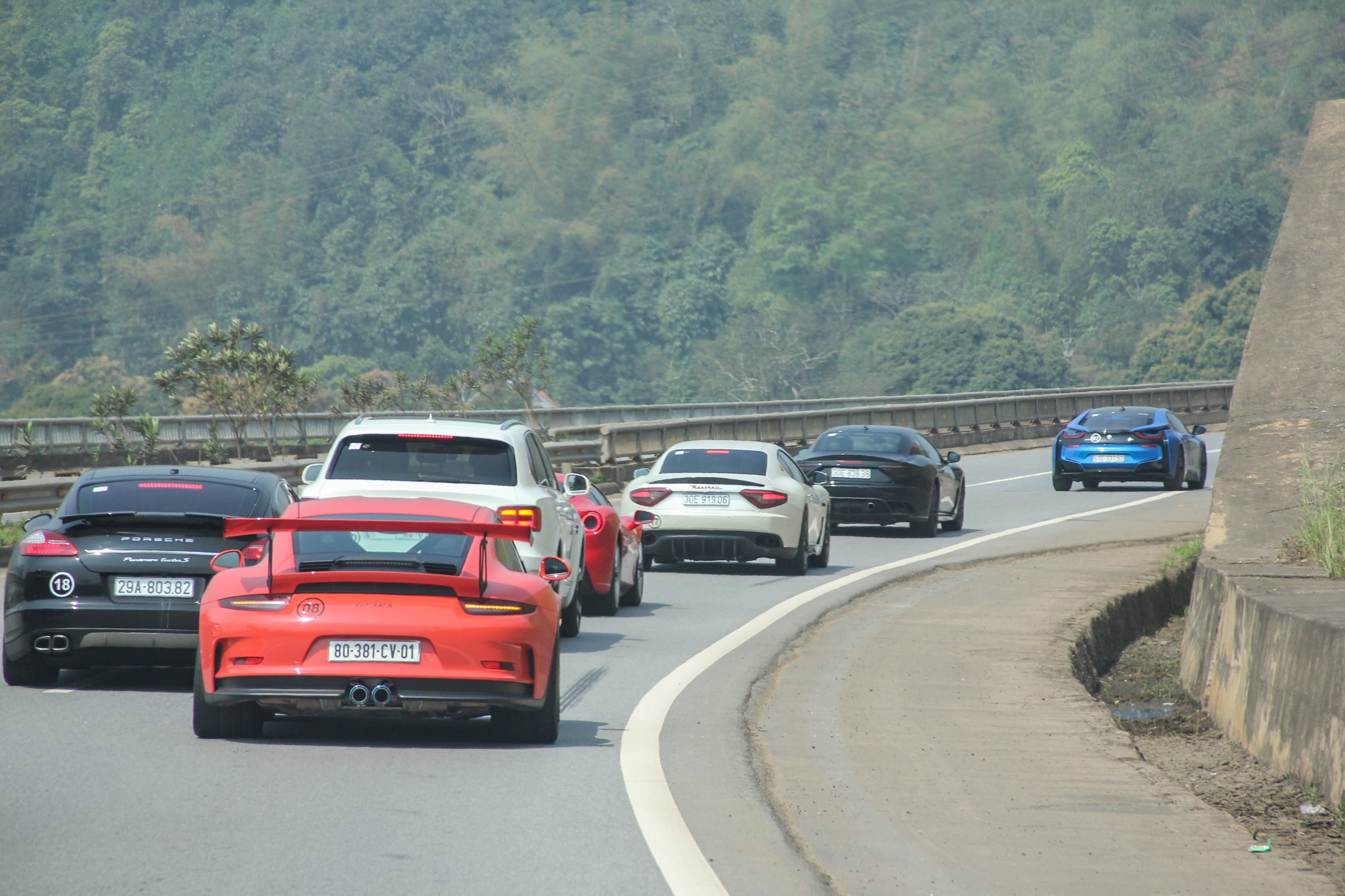 Hanh trinh sieu xe 2018 anh 10