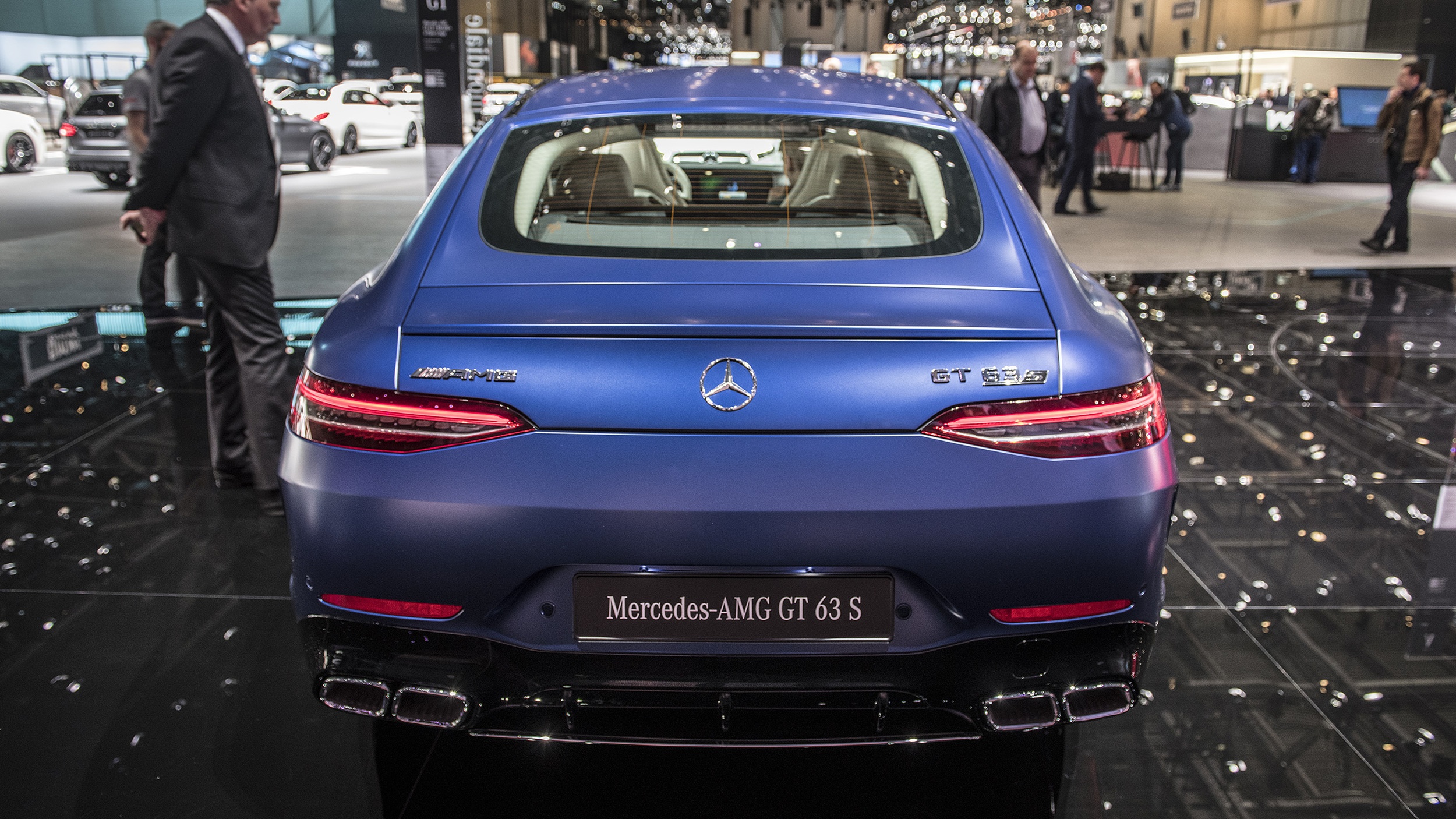 Mercedes-Benz ra mắt AMG GT 4 cửa ảnh 6 Mercedes-Benz ra mat AMG GT 4 cua anh 6