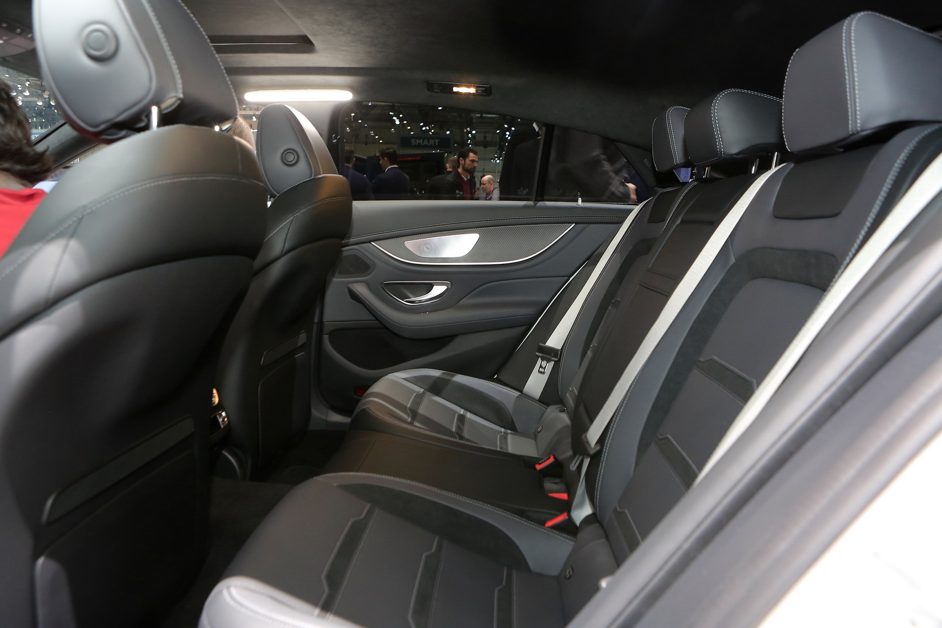 Mercedes-Benz ra mắt AMG GT 4 cửa ảnh 10 Mercedes-Benz ra mat AMG GT 4 cua anh 10
