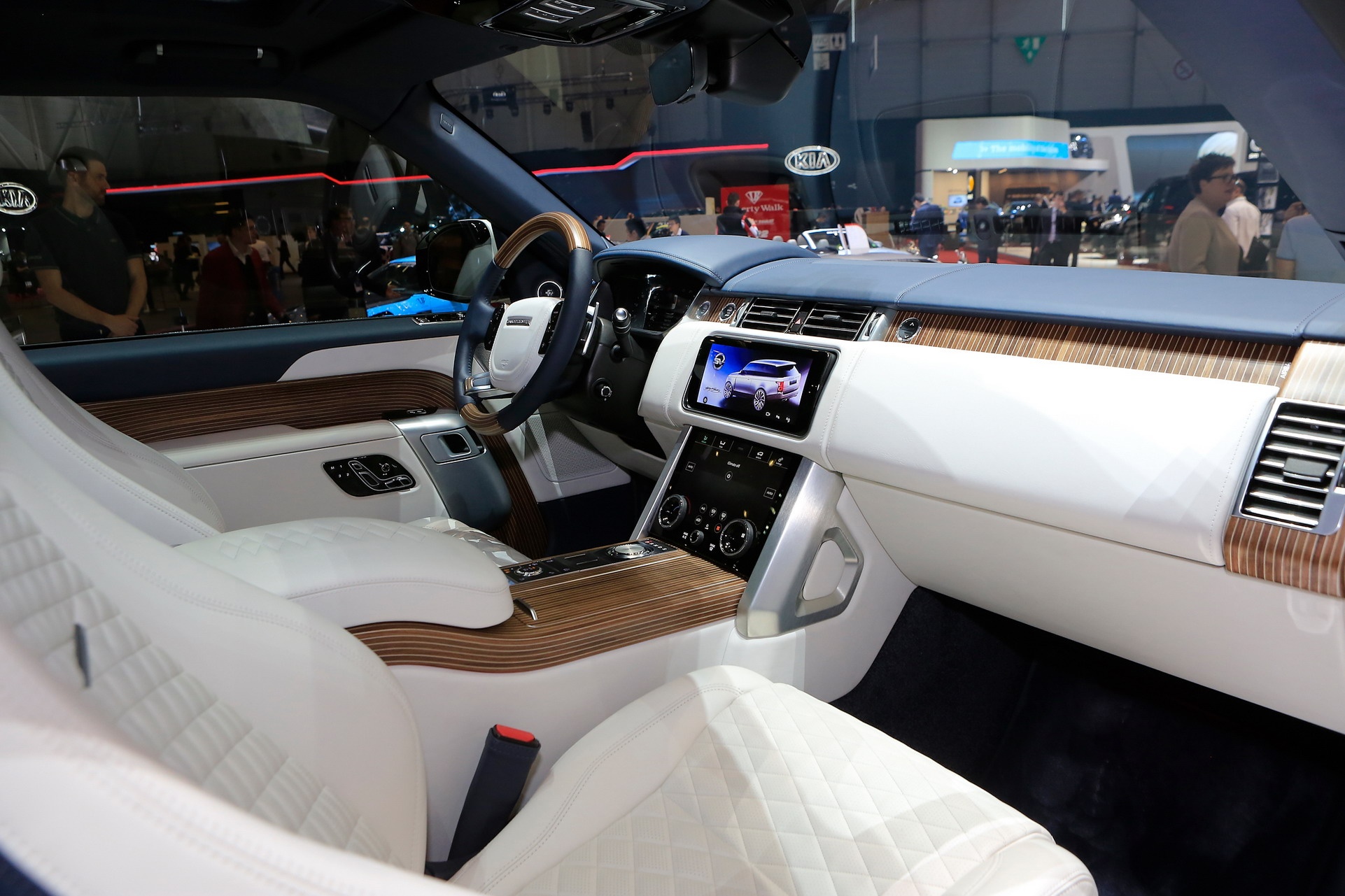 Range Rover SV Coupe 2 cua anh 7