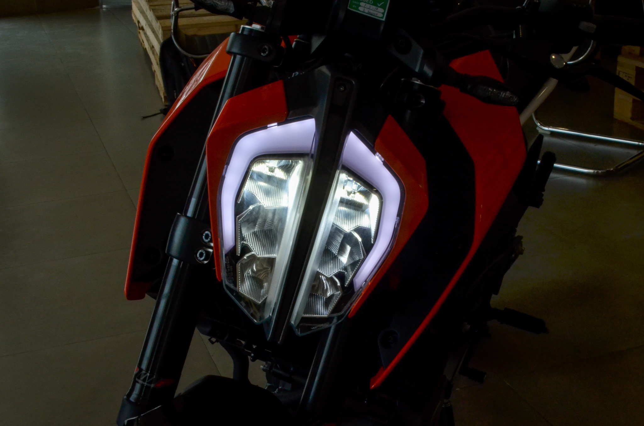 moto KTM 390 Duke 2018 anh 3