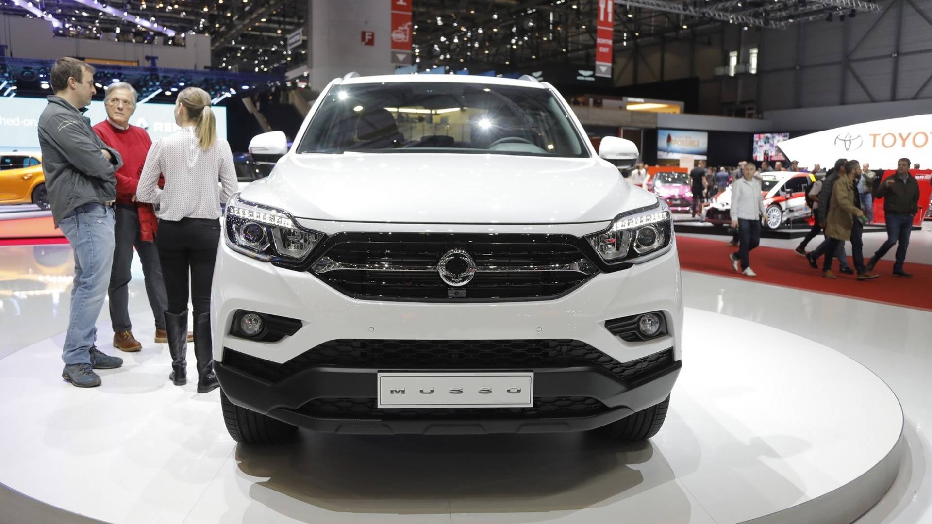 Xe ban tai SsangYong Musso anh 2