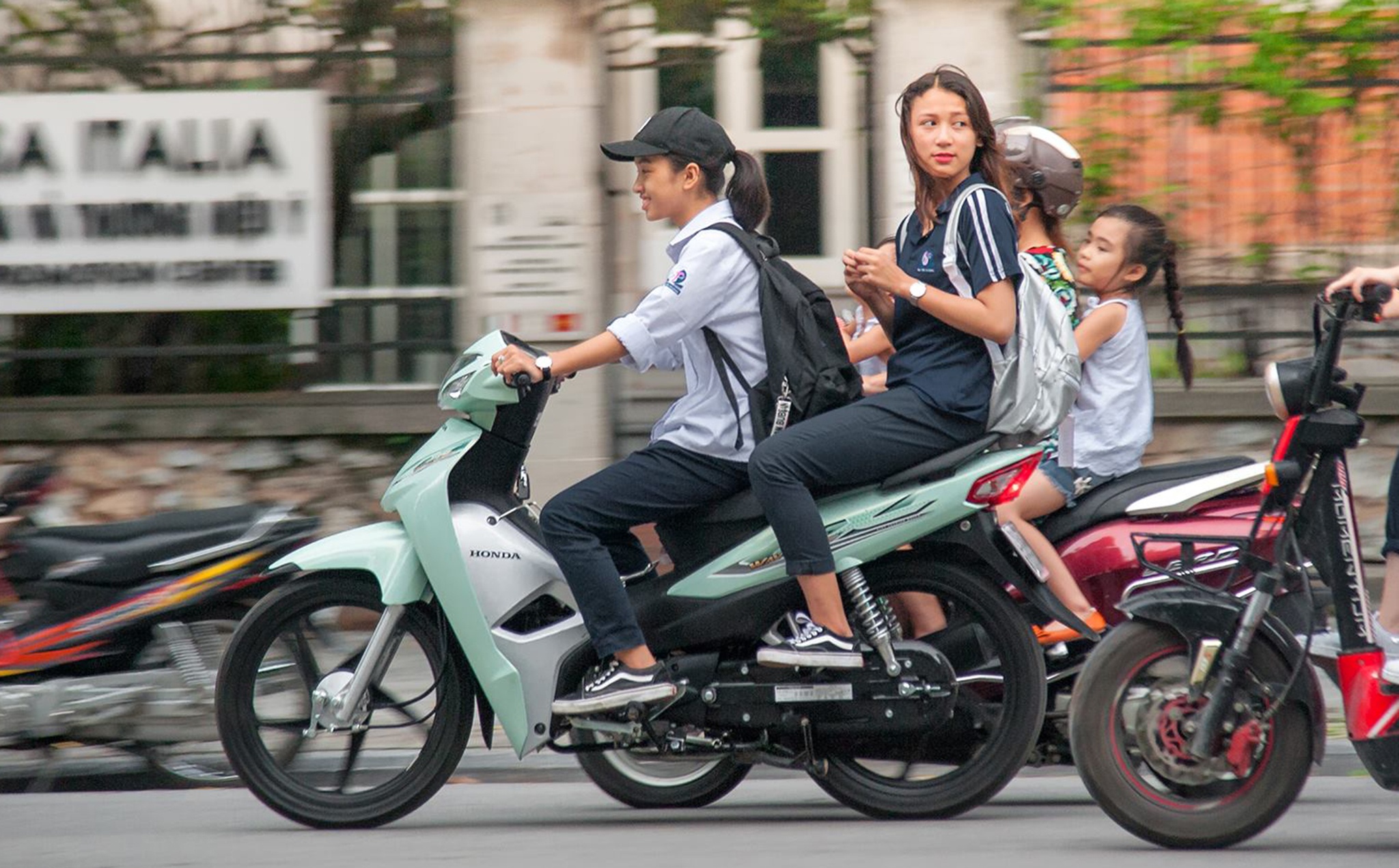 Mua xe may o VN: 74% nguoi chon Honda, 19% chon Yamaha hinh anh