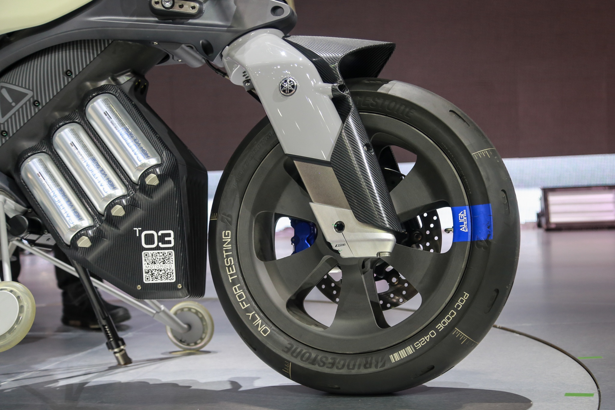 Moto tu can bang anh 3