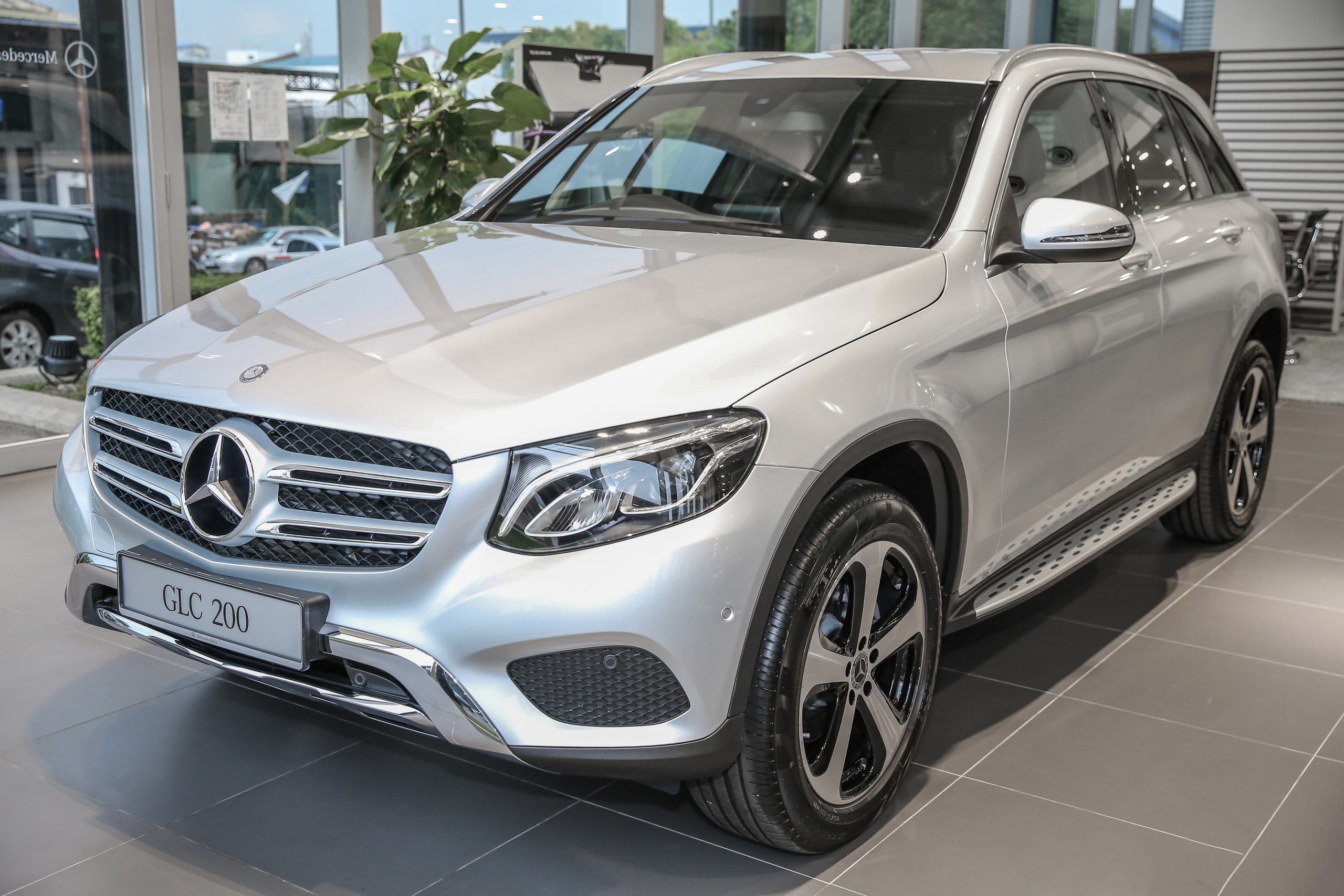 Mercedes-Benz xac nhan dua GLC 200 ve Viet Nam hinh anh