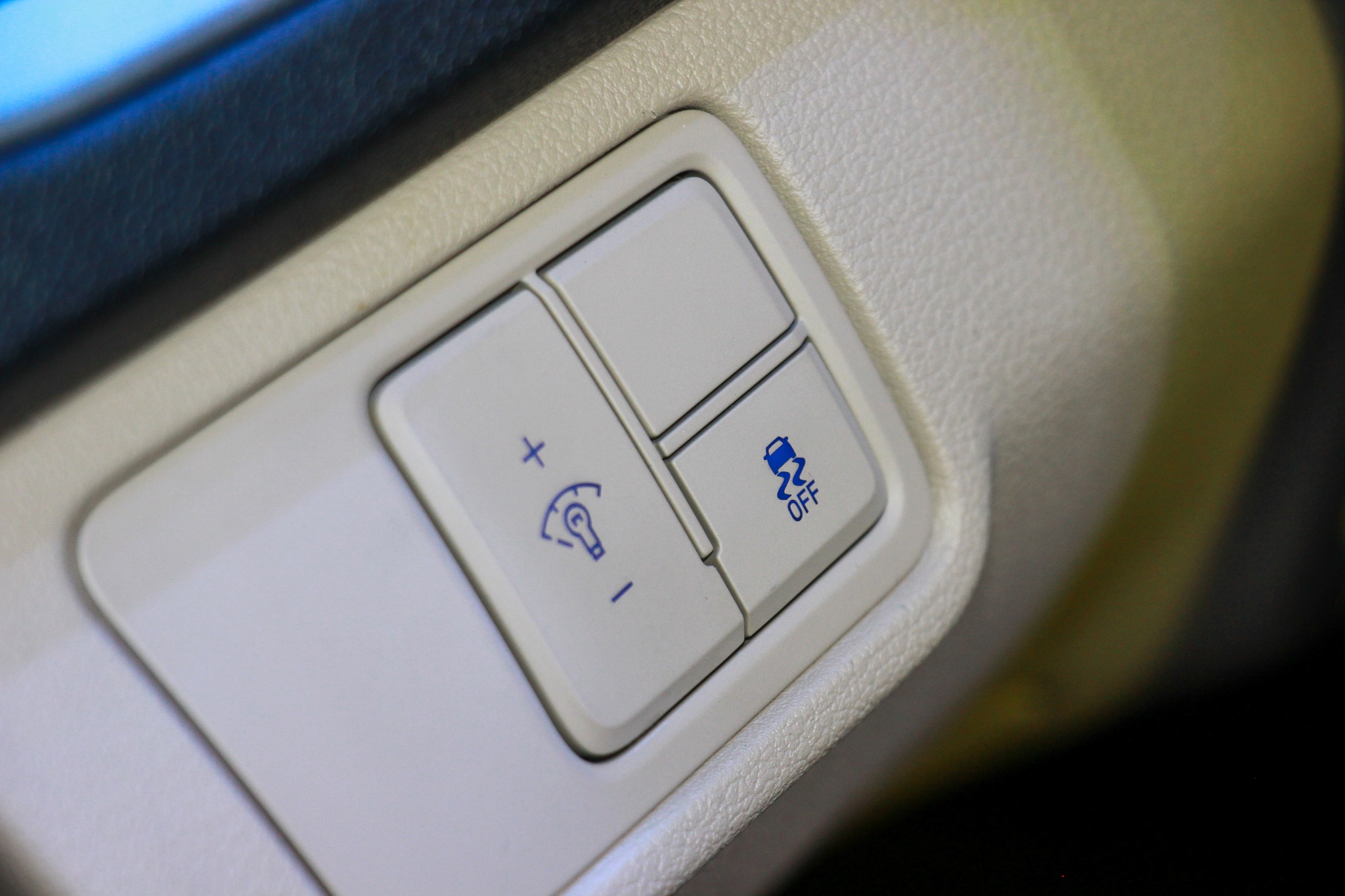 Anh chi tiet Hyundai Accent 2018 anh 11