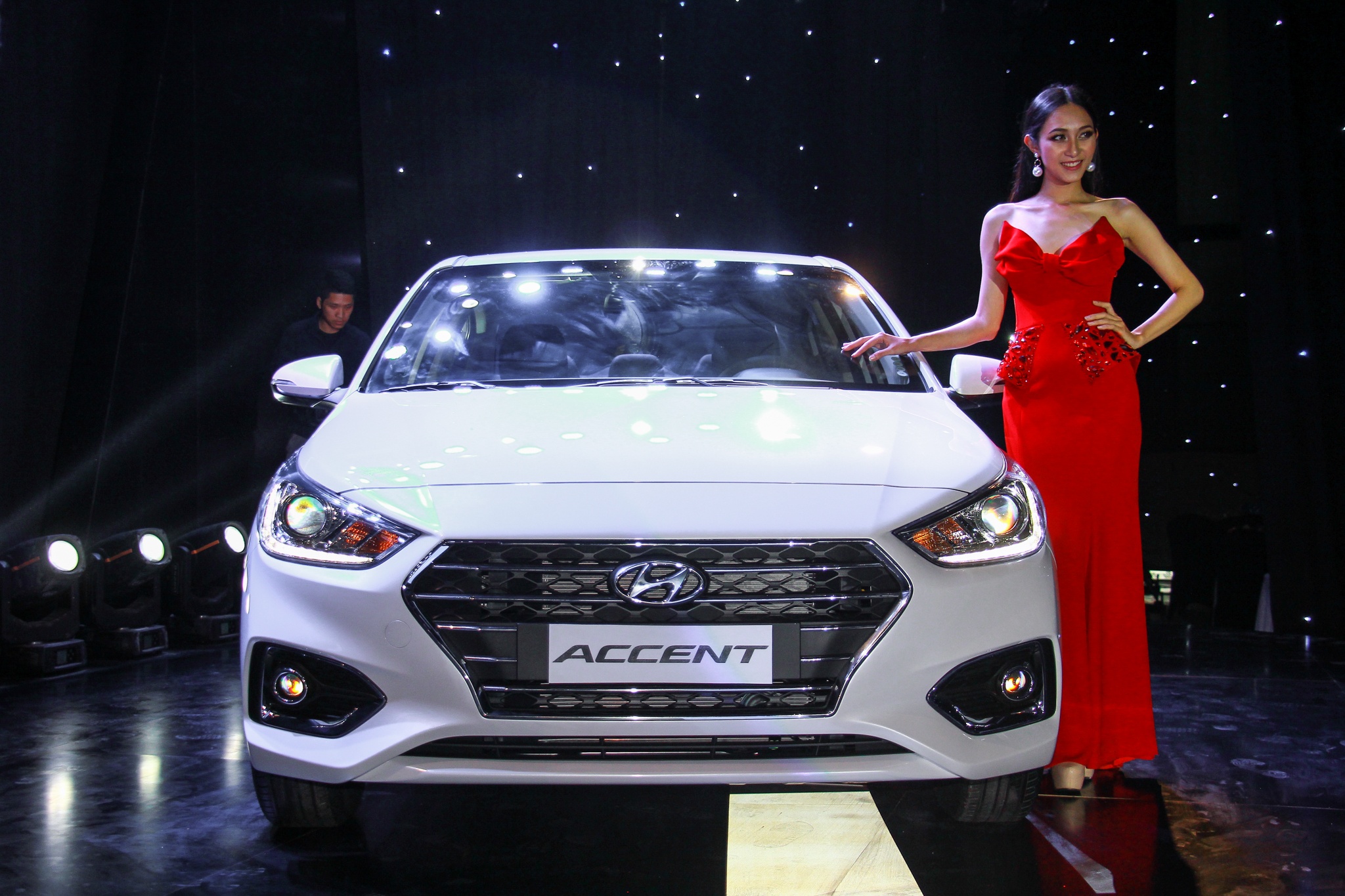 Hyundai Accent 2018 ra mat voi gia tu 425 trieu dong hinh anh