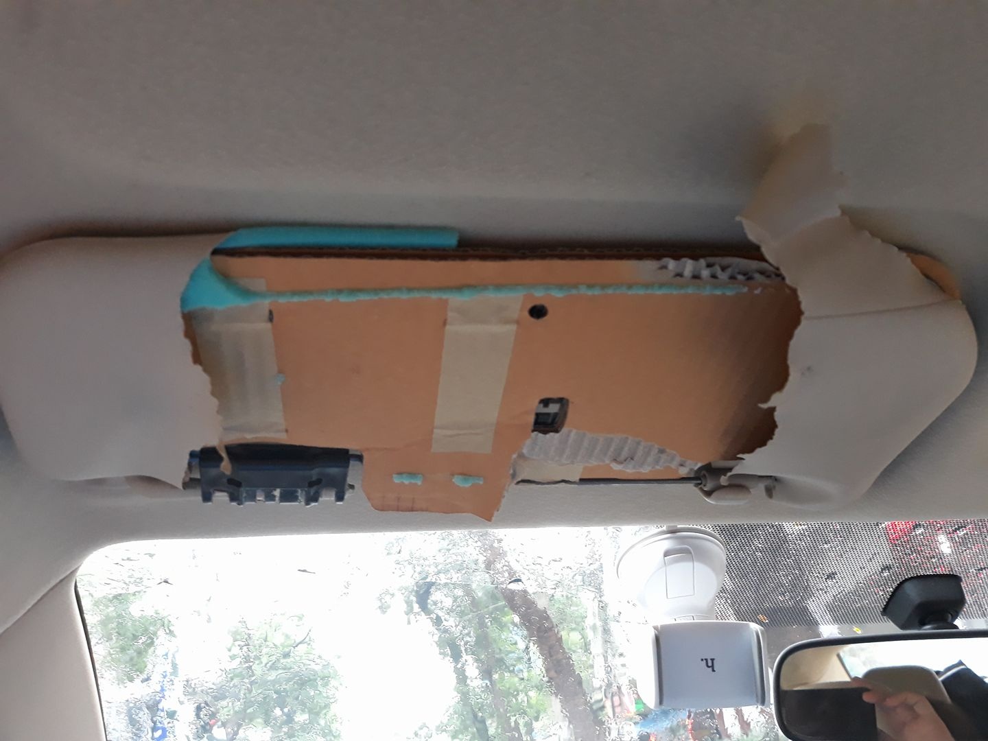 tấm chắn nắng Vios làm từ bìa carton ảnh 1 tam chan nang Vios lam tu bia carton anh 1