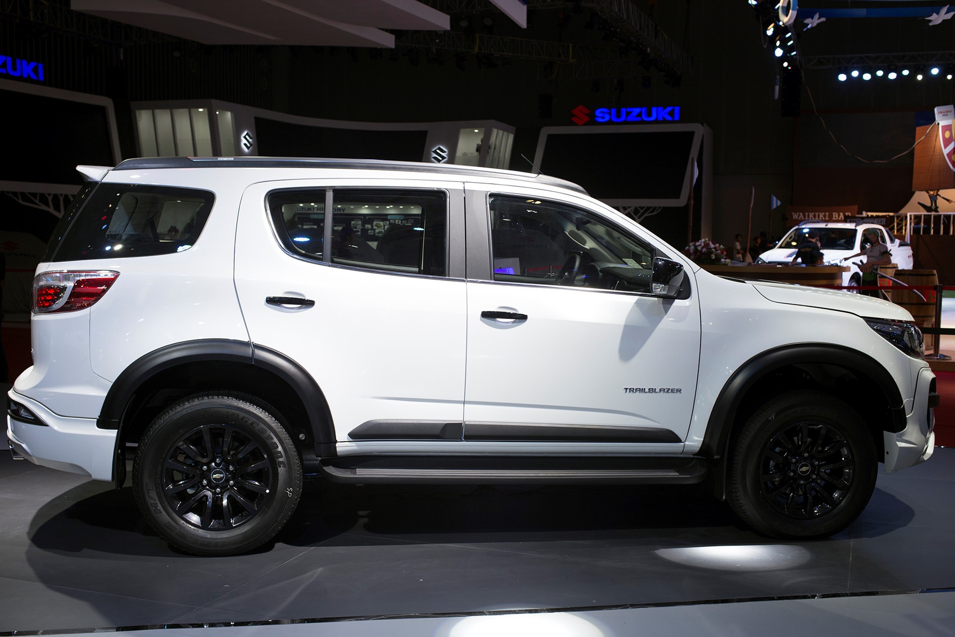 giá Chevrolet Trailblazer ảnh 2 gia Chevrolet Trailblazer anh 2