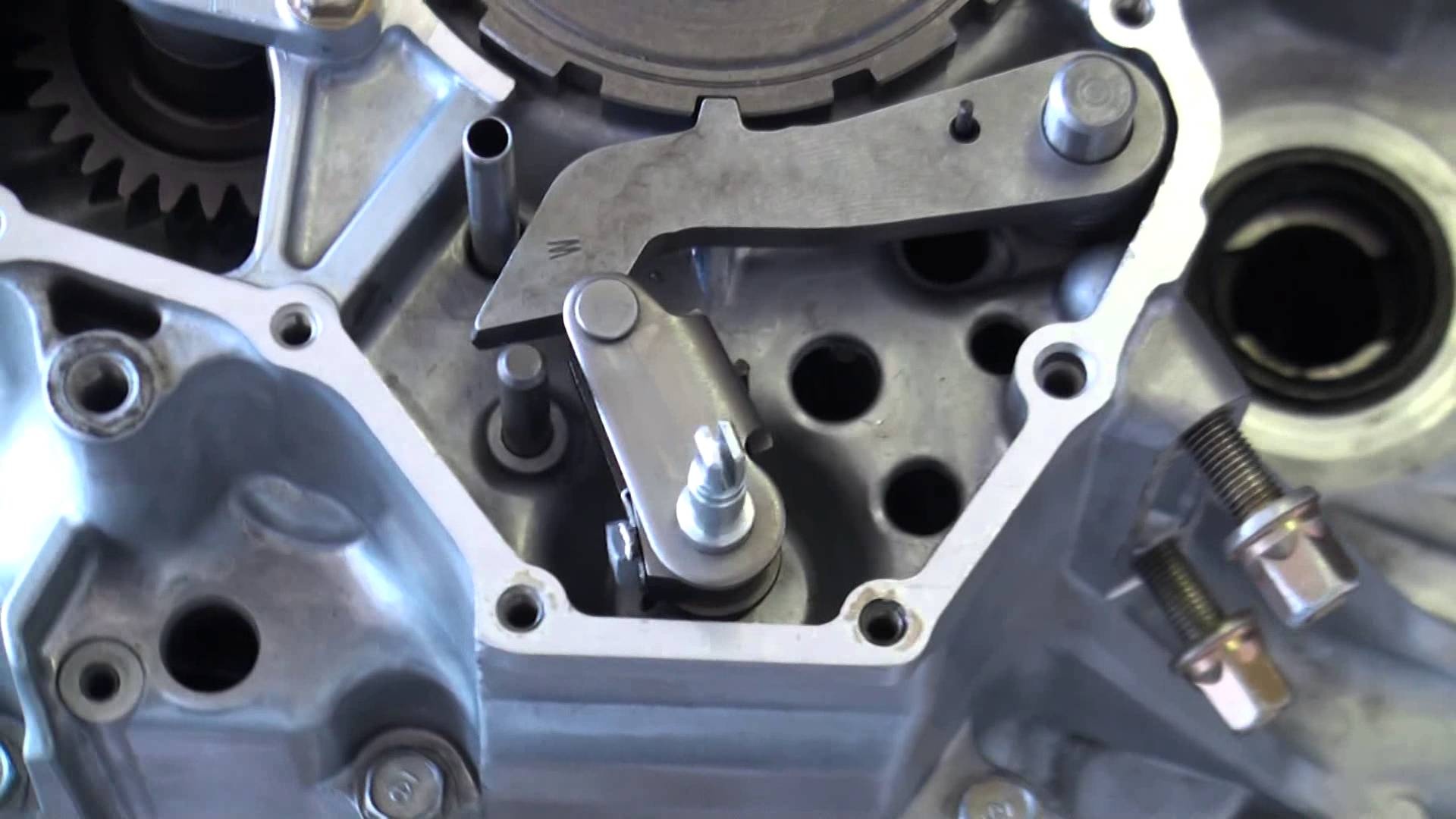 su dung phanh tay oto anh 2