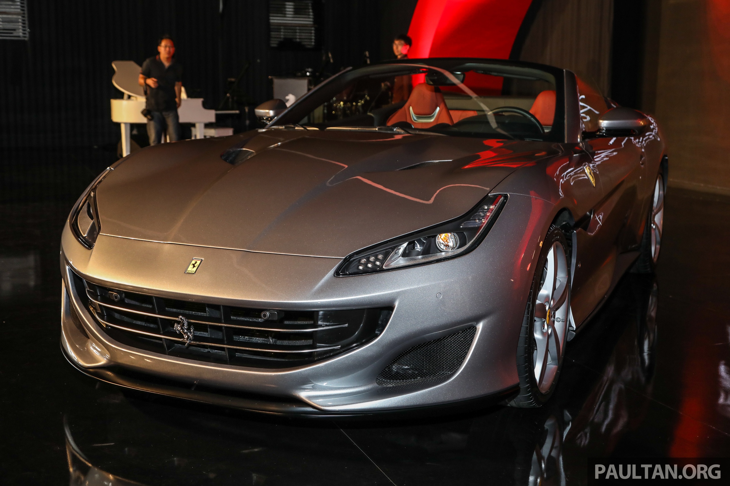 sieu xe Ferrari Portofino anh 2