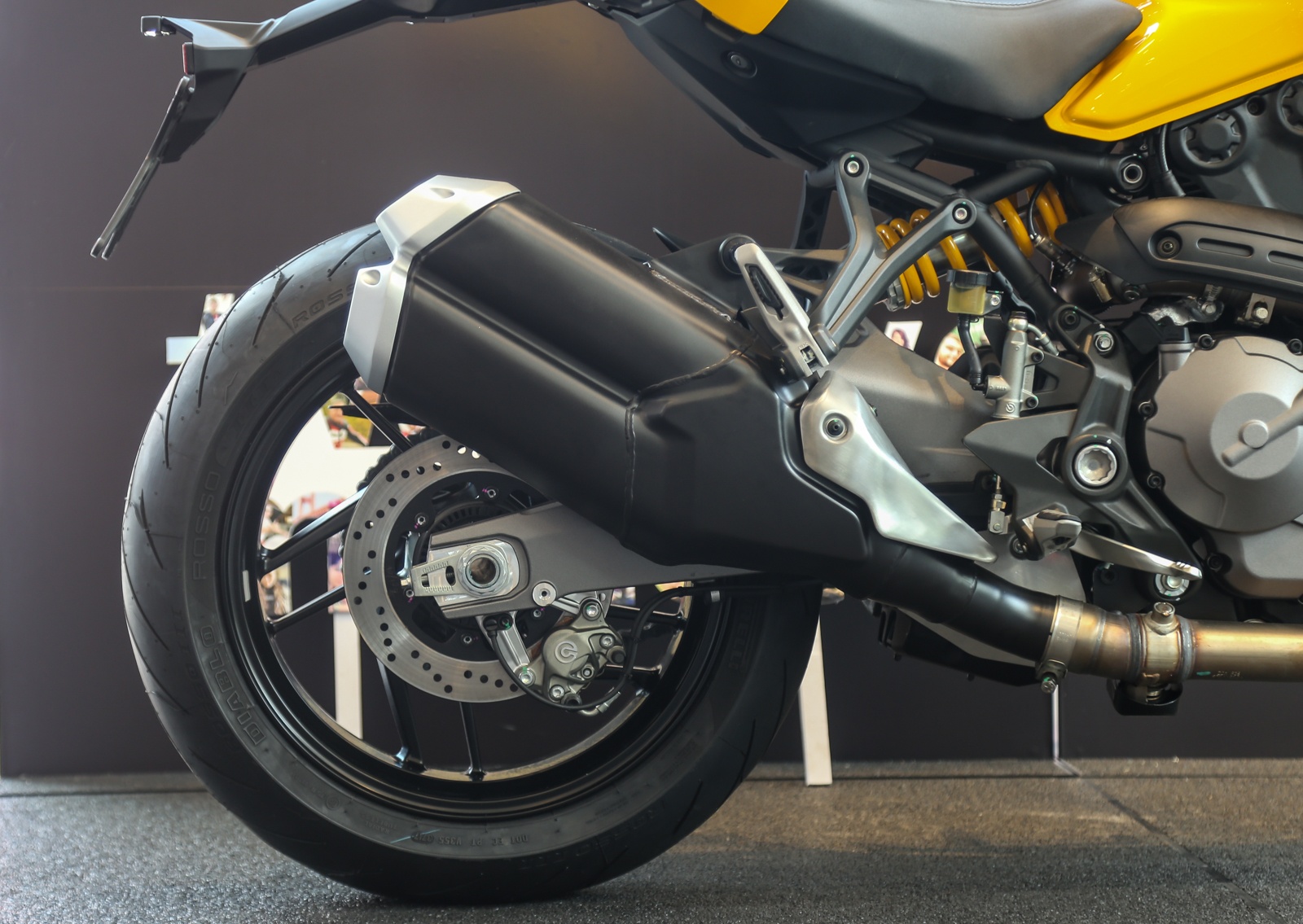 Ducati Monster 821 2018 ra mat anh 8