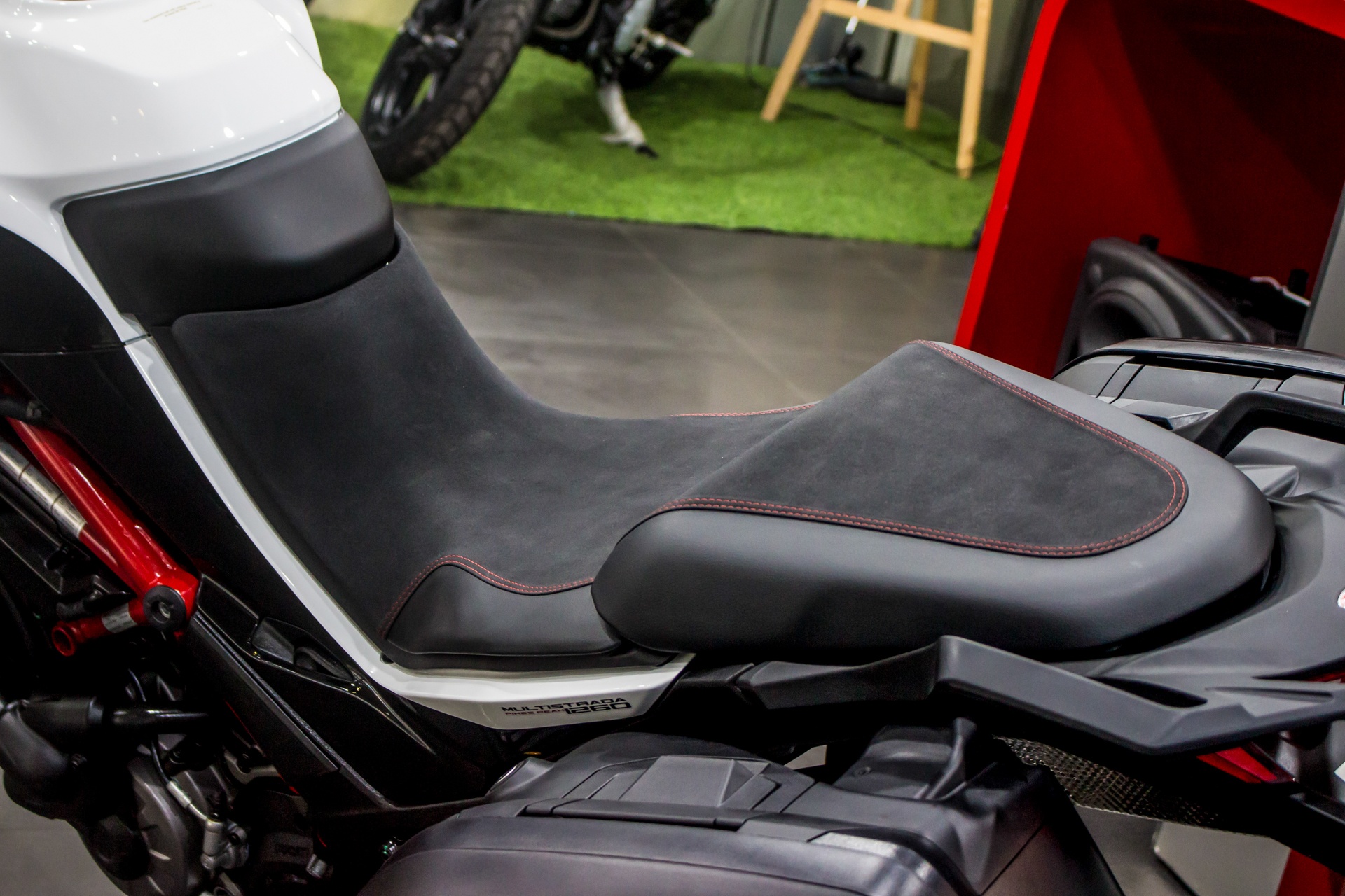 gia Ducati Multistrada Pikes Peak anh 7