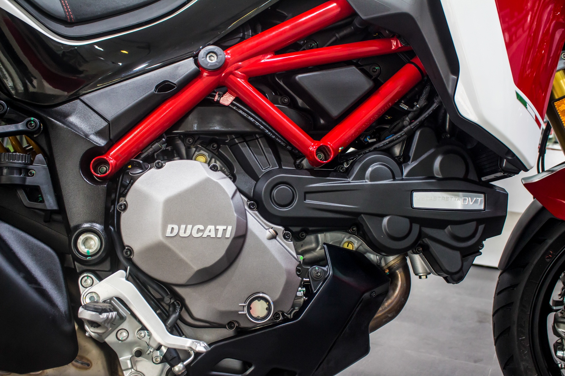 gia Ducati Multistrada Pikes Peak anh 2