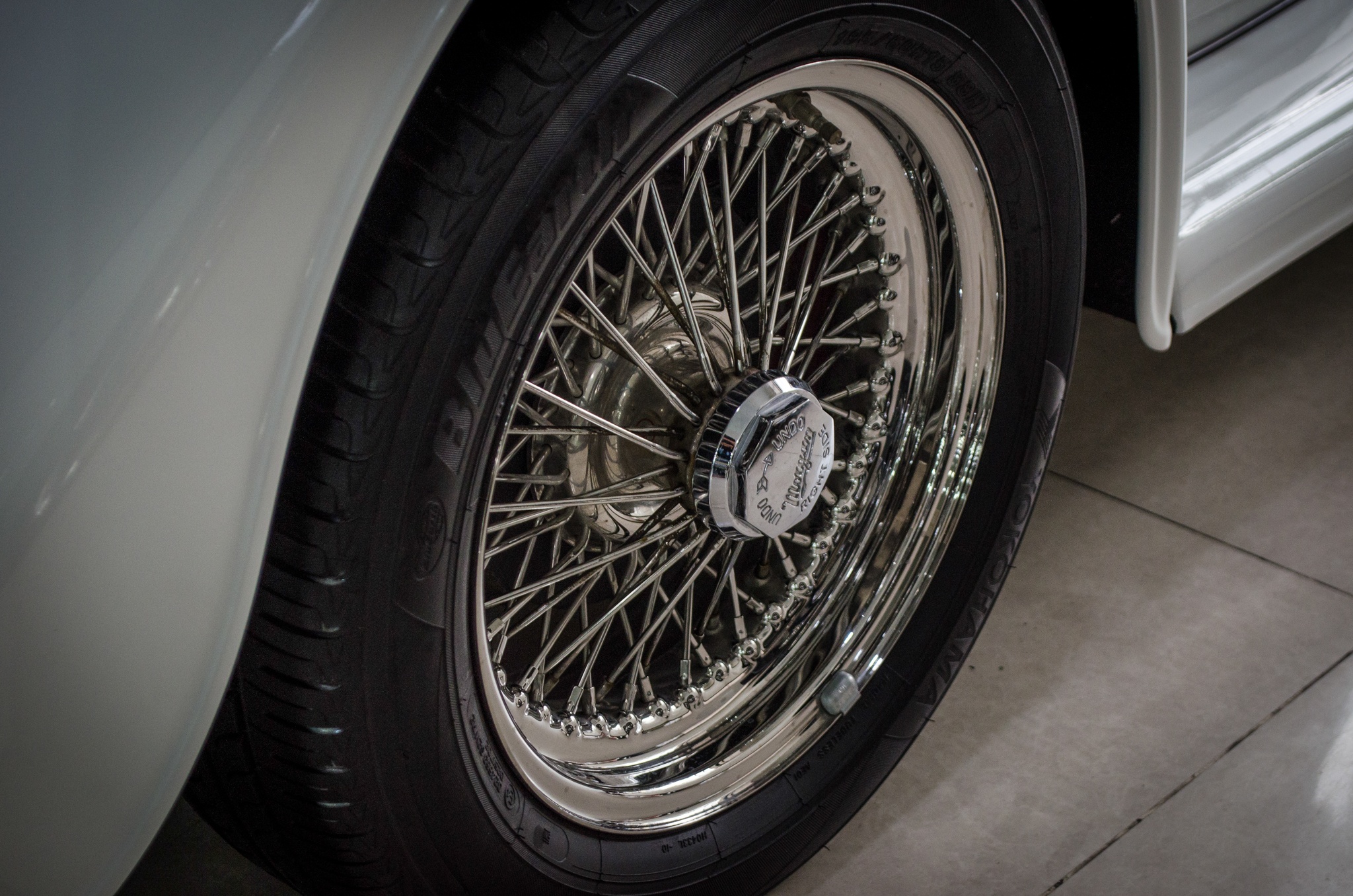 xe Morgan Plus 4 anh 5