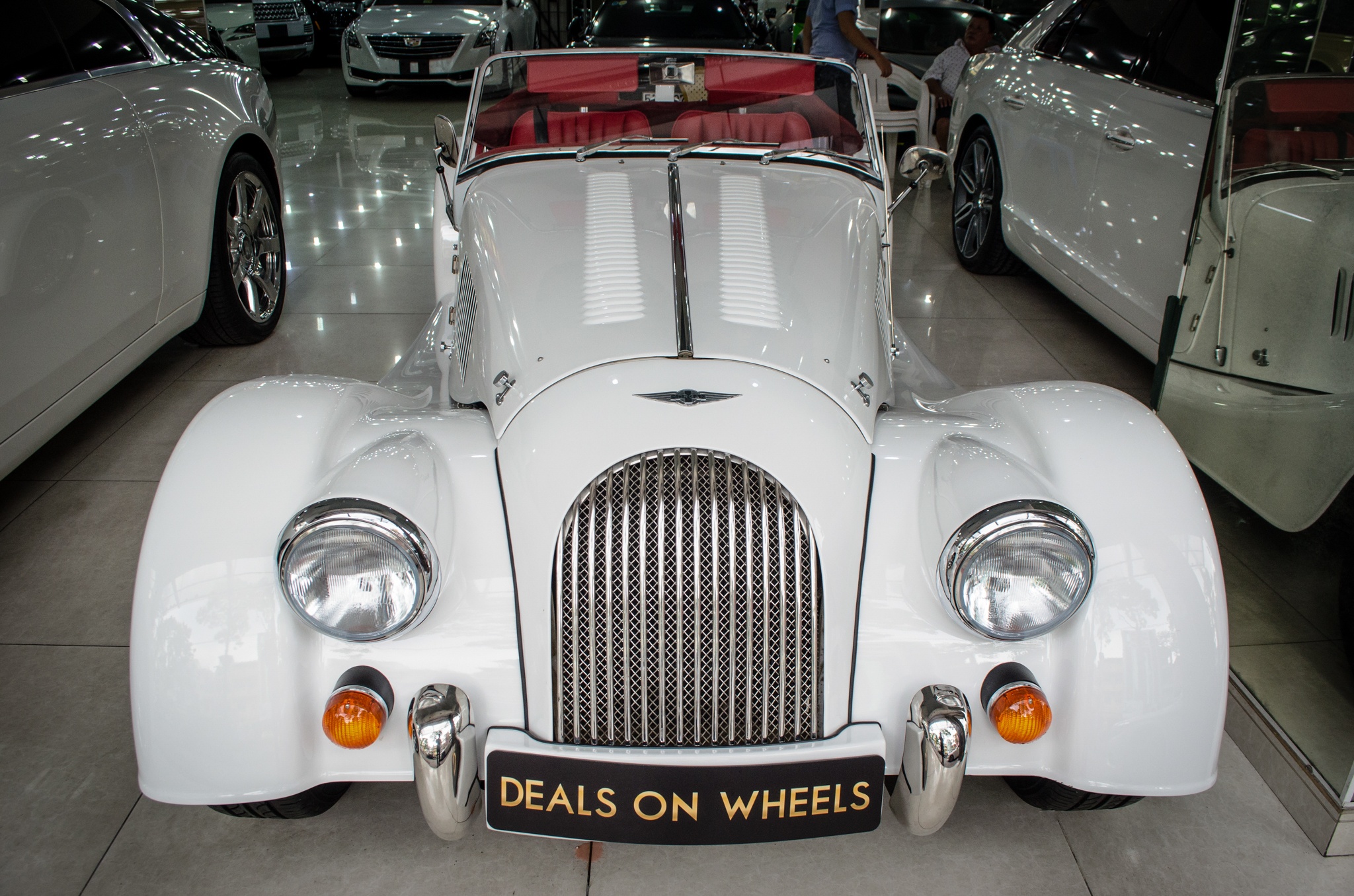 xe Morgan Plus 4 anh 4