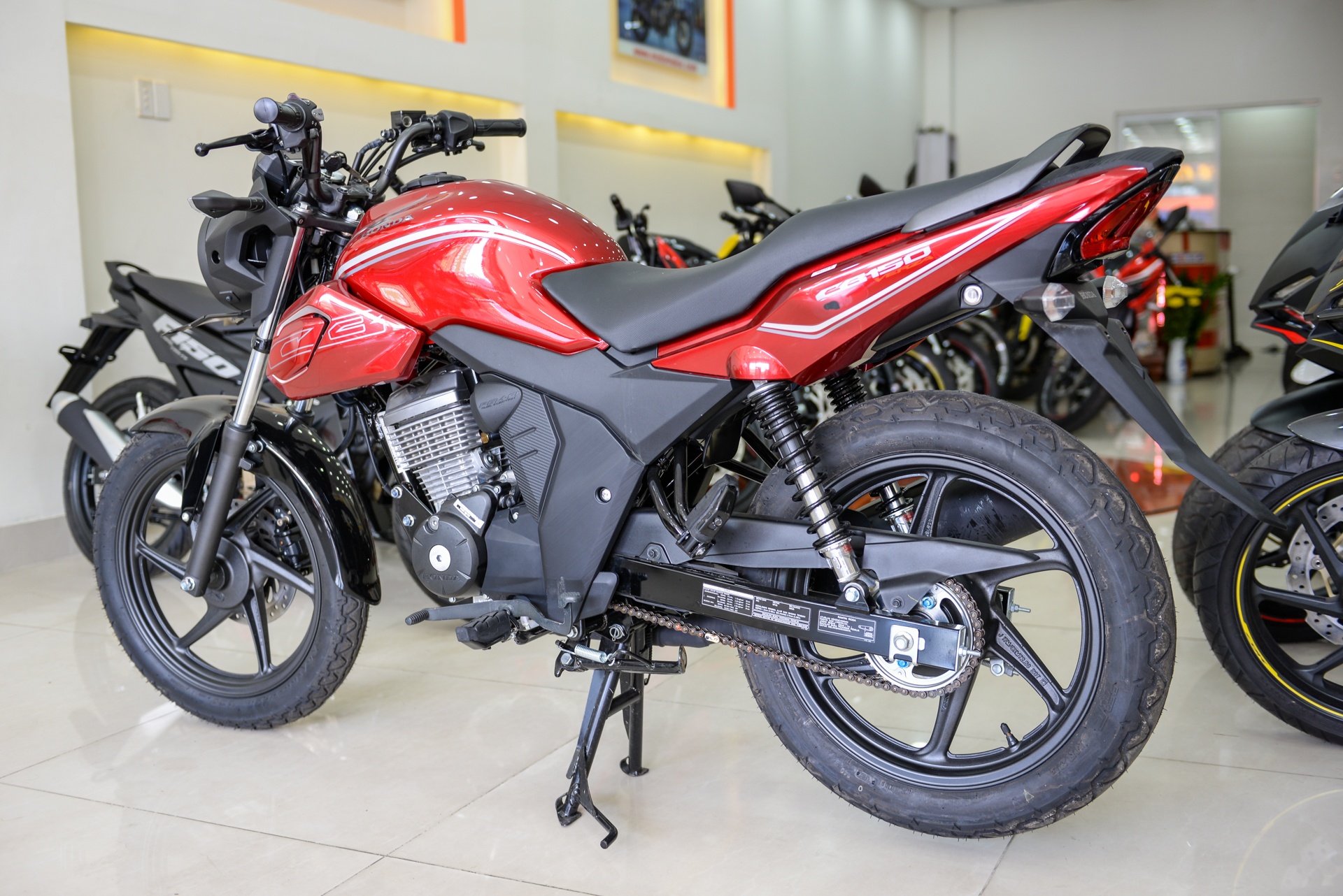 gia Honda CB150 Verza anh 7