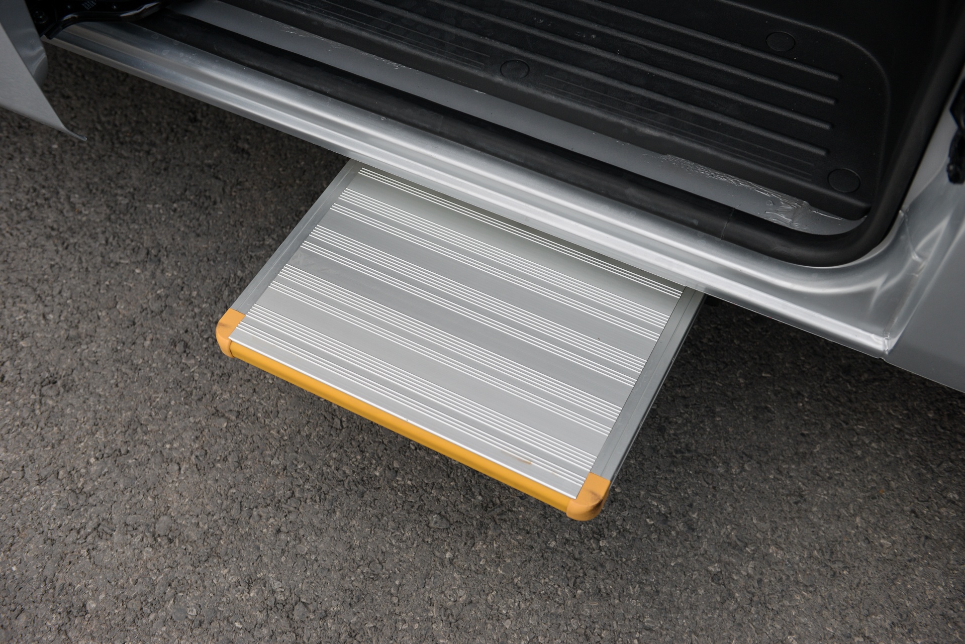 gia Hyundai Solati anh 7