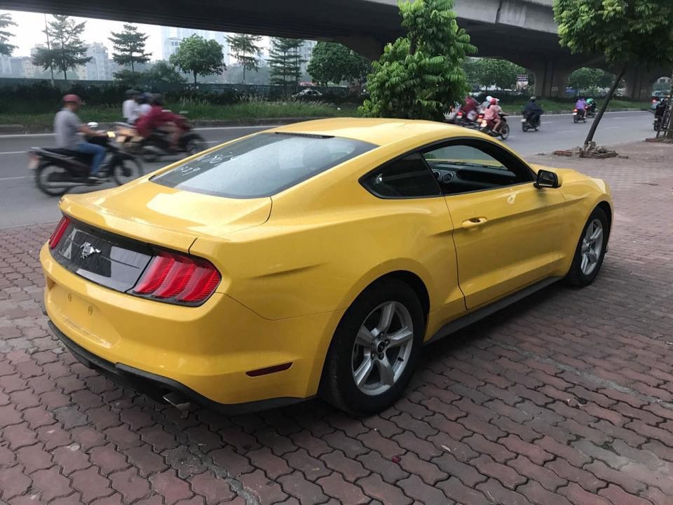 Ford Mustang 2018 đầu tiên Việt Nam ảnh 2 Ford Mustang 2018 dau tien Viet Nam anh 2