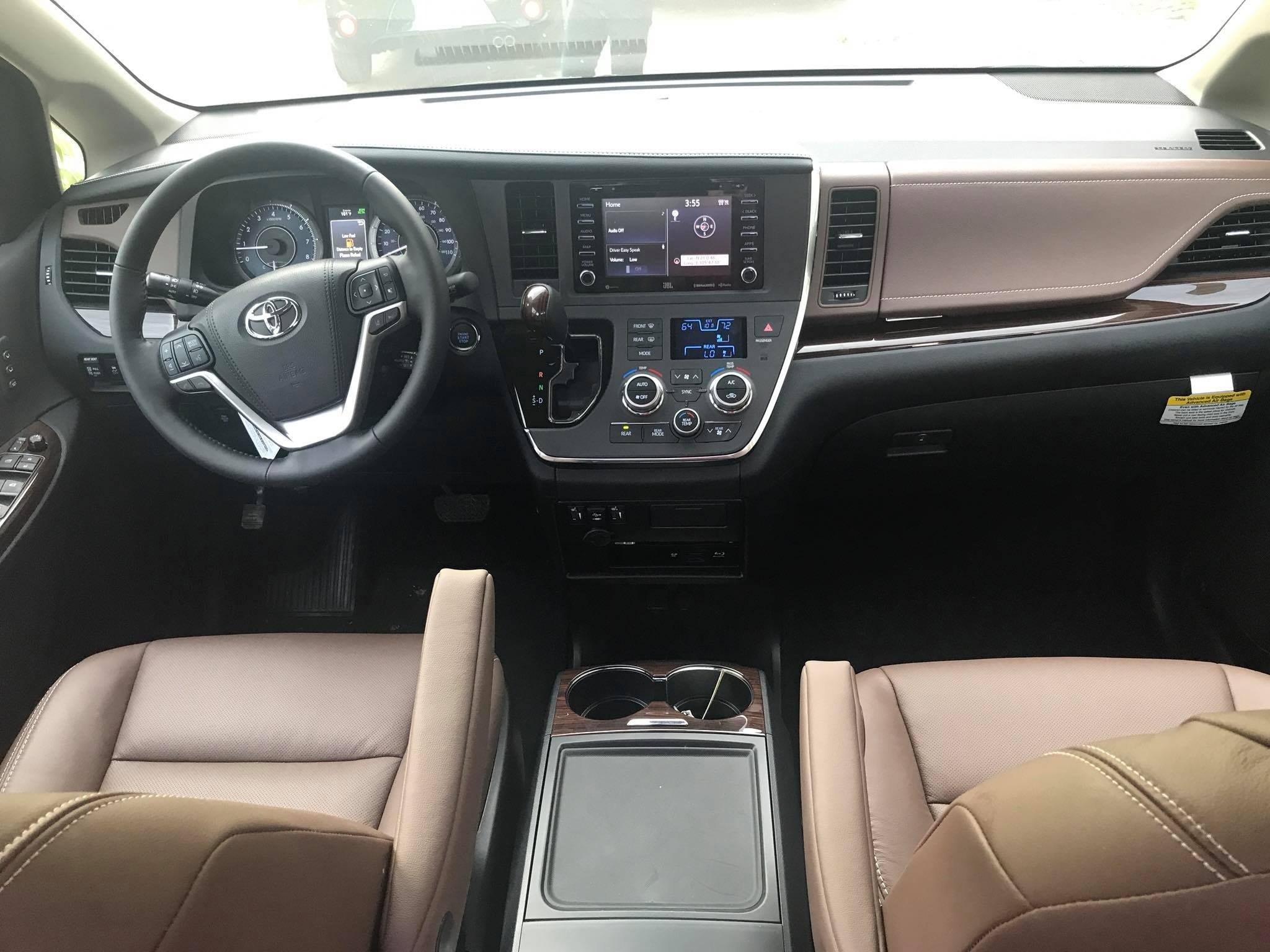 xe Toyota Sienna 2018 ve Viet Nam anh 6