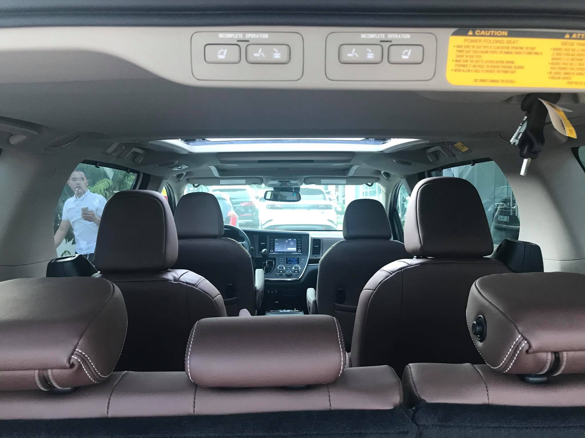 xe Toyota Sienna 2018 ve Viet Nam anh 9
