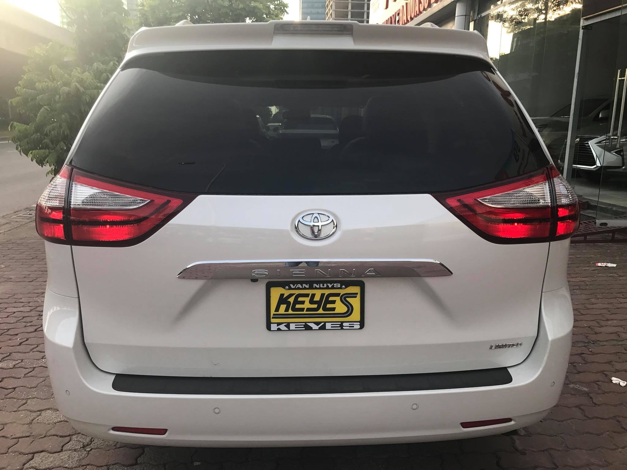 xe Toyota Sienna 2018 ve Viet Nam anh 5