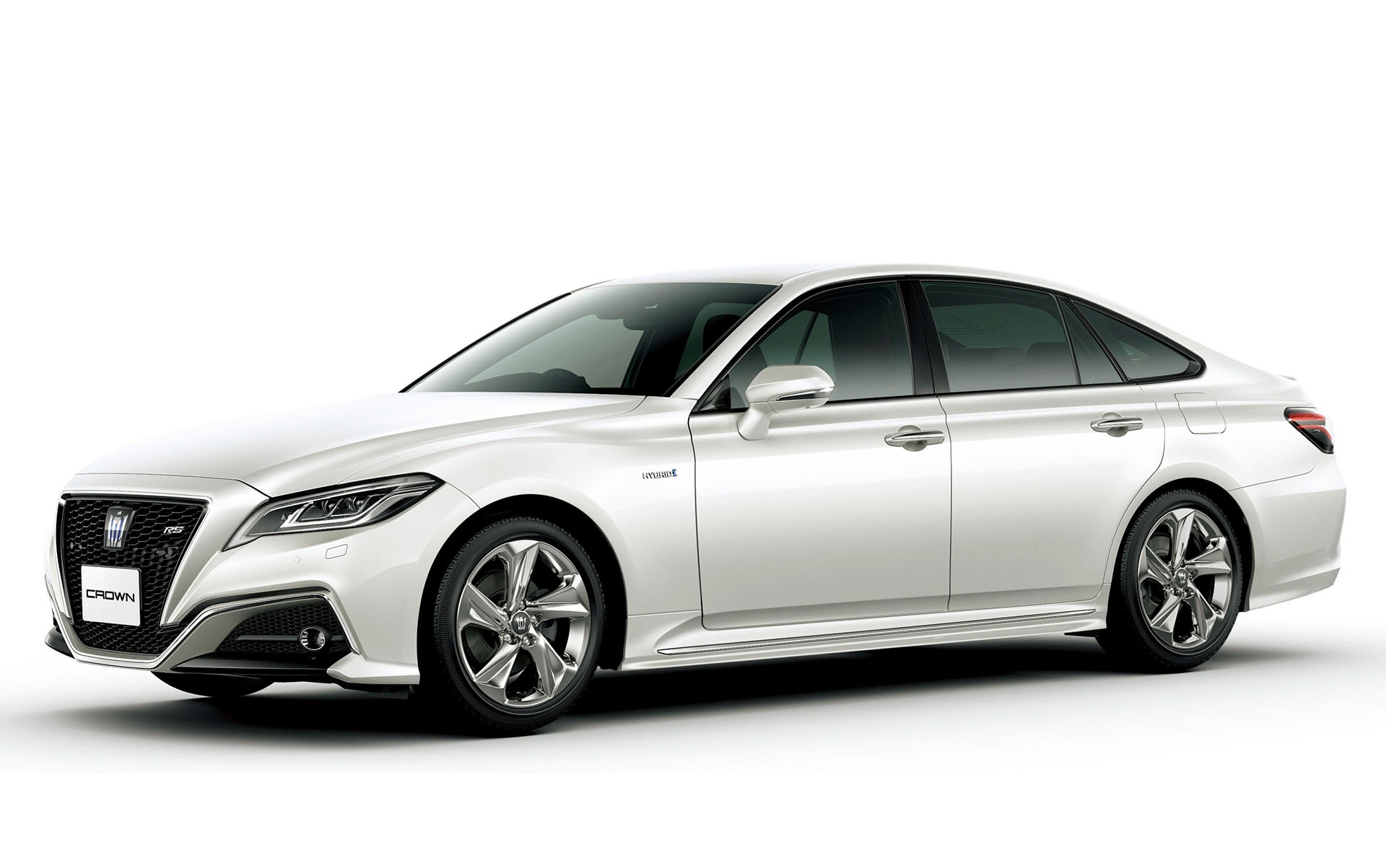 xe Toyota Crown anh 1