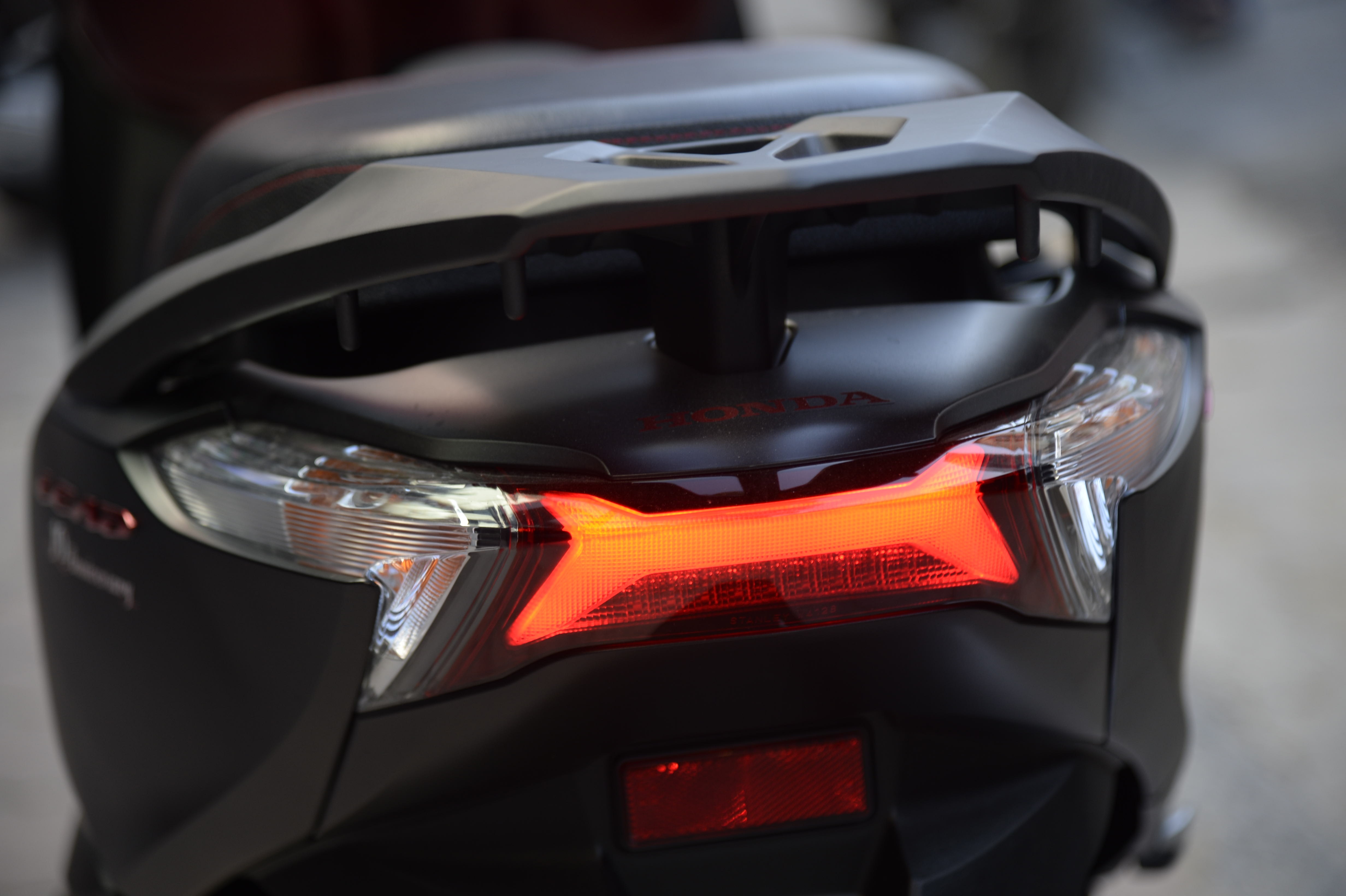 Honda Lead phien ban ky niem 10 nam anh 7