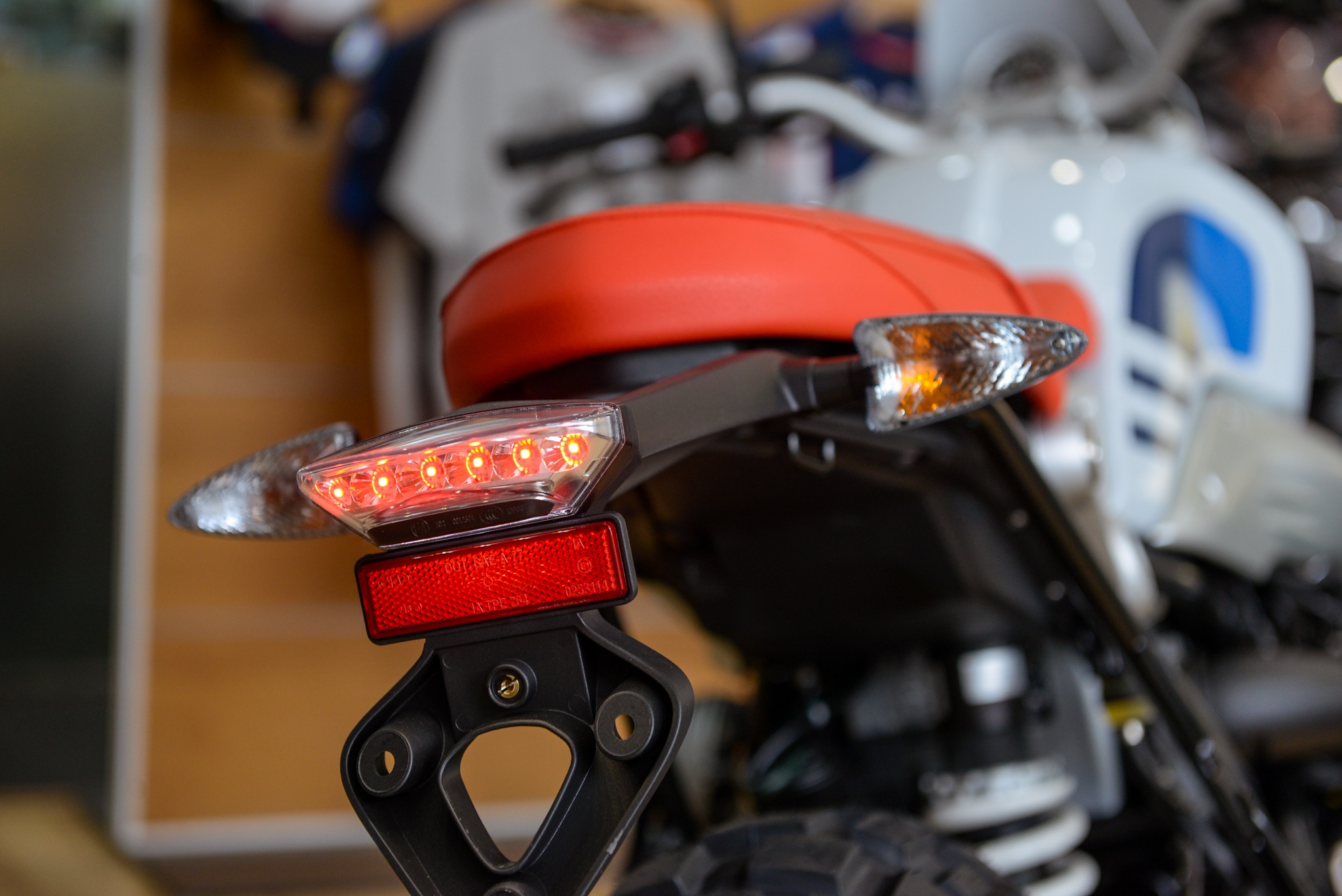 moto BMW R nineT Urban G/S anh 9