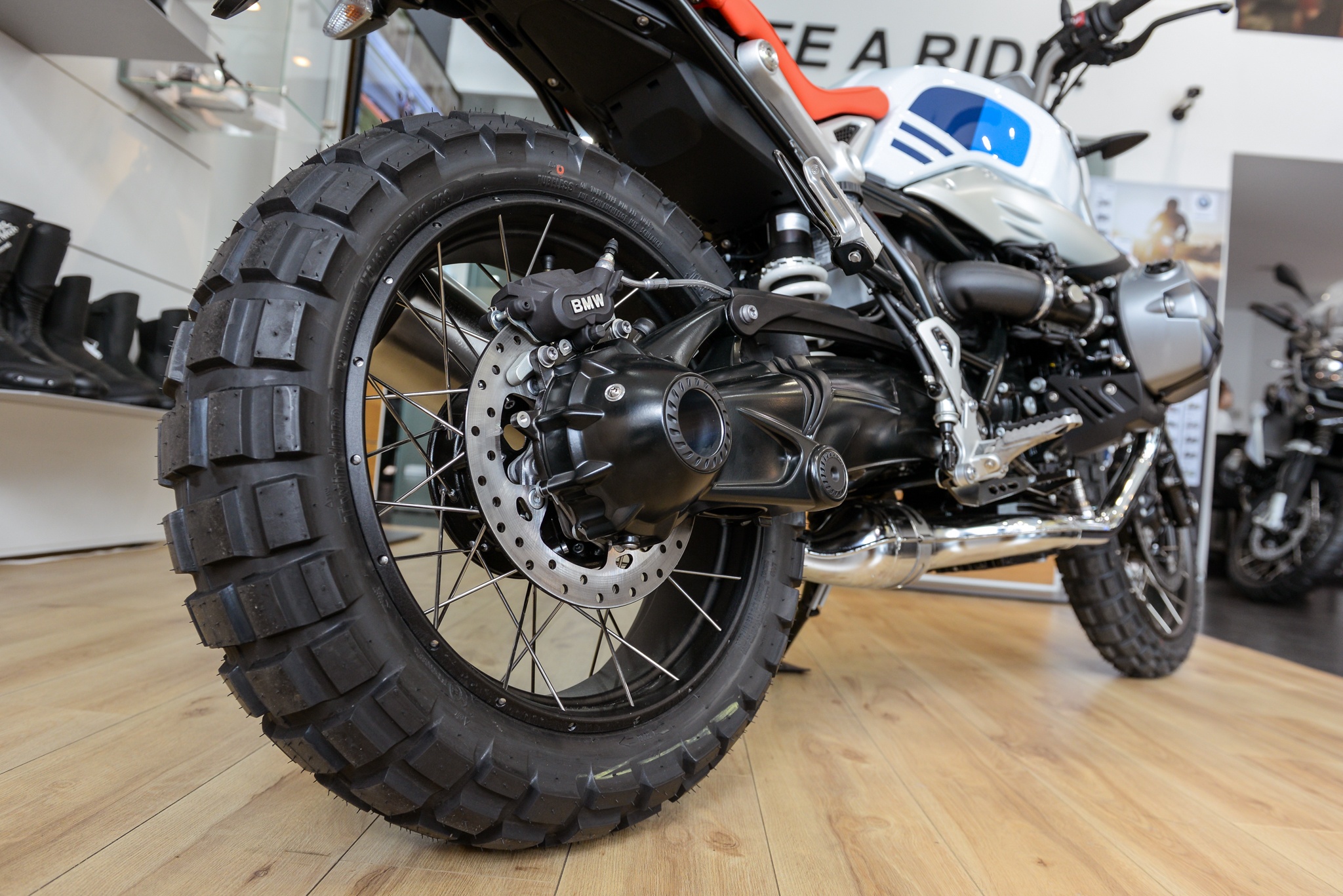 moto BMW R nineT Urban G/S anh 11