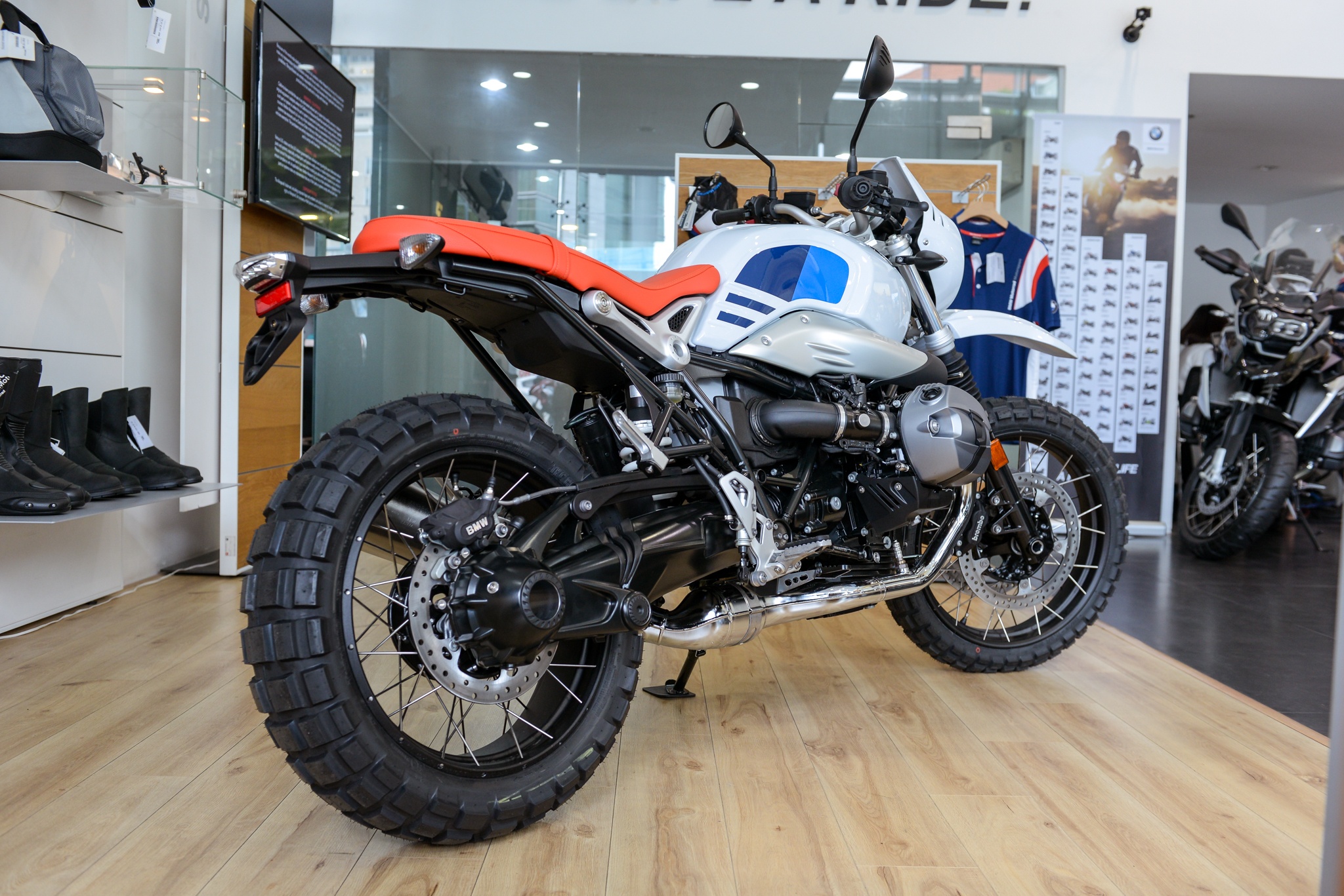 moto BMW R nineT Urban G/S anh 8