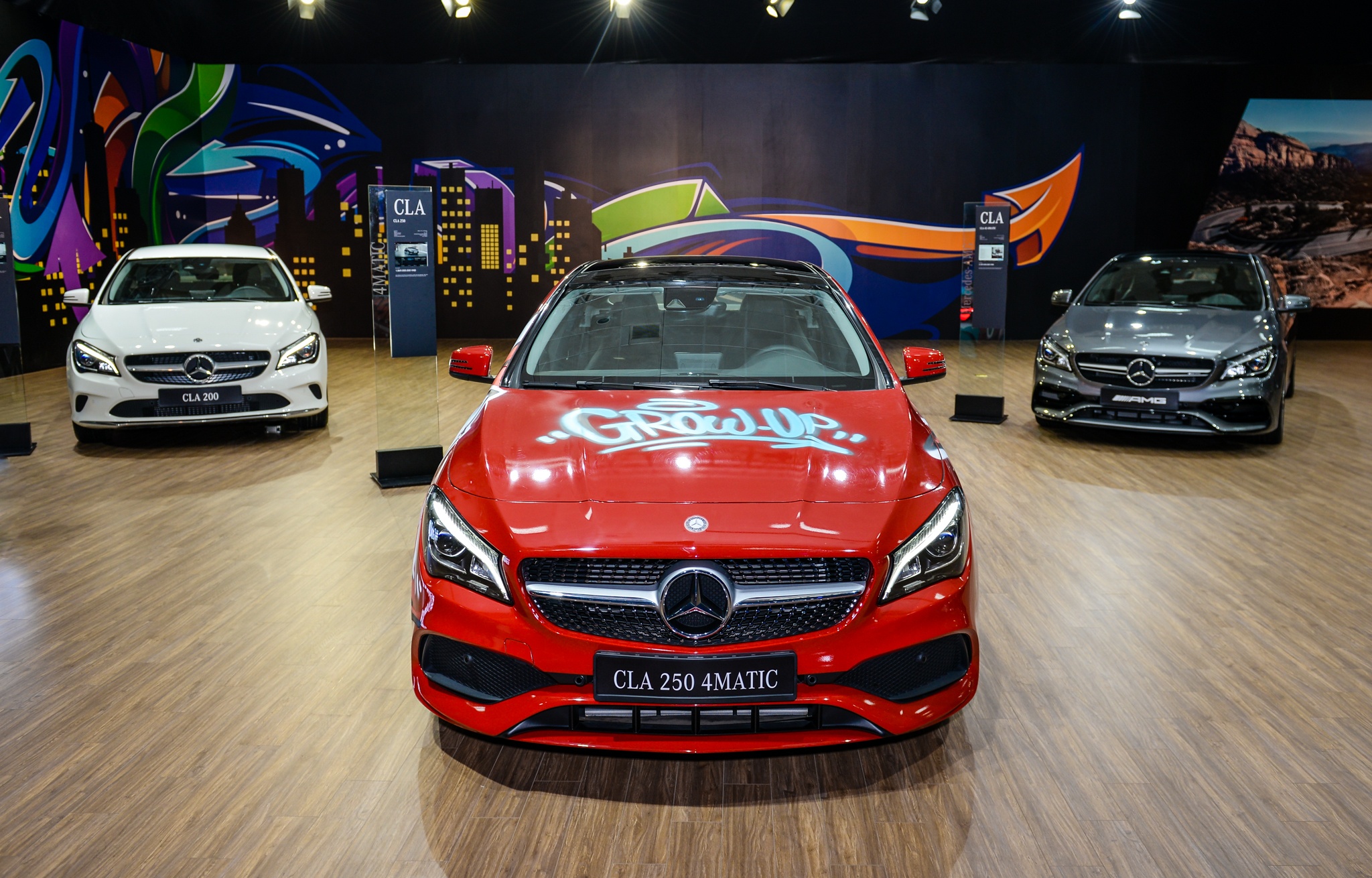 Trien lam Mercedes-Benz Fascination anh 1