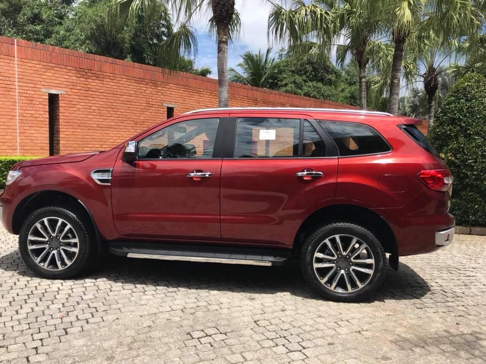 gia Ford Everest 2019 anh 3