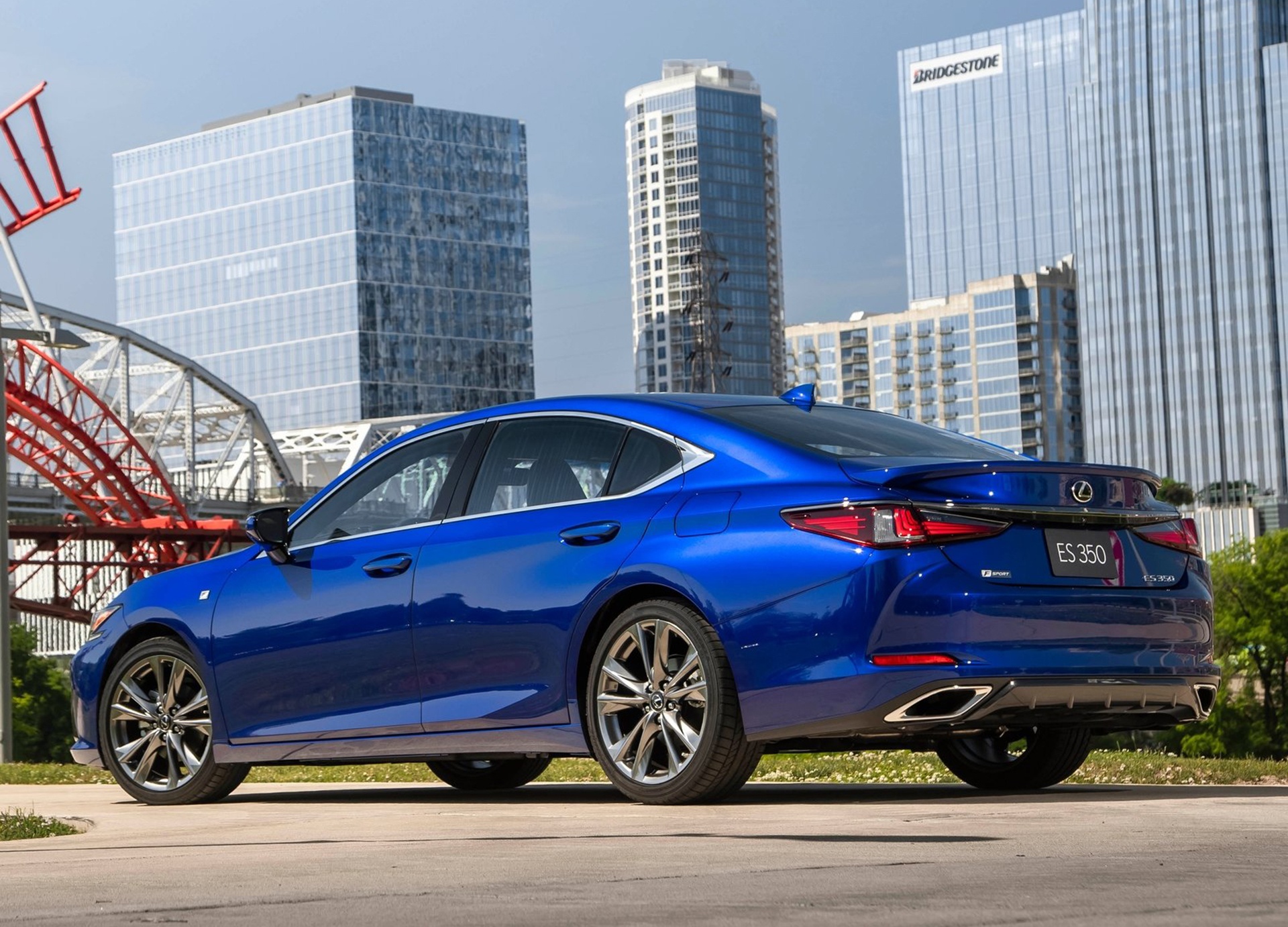 gia Lexus ES 2019 anh 4