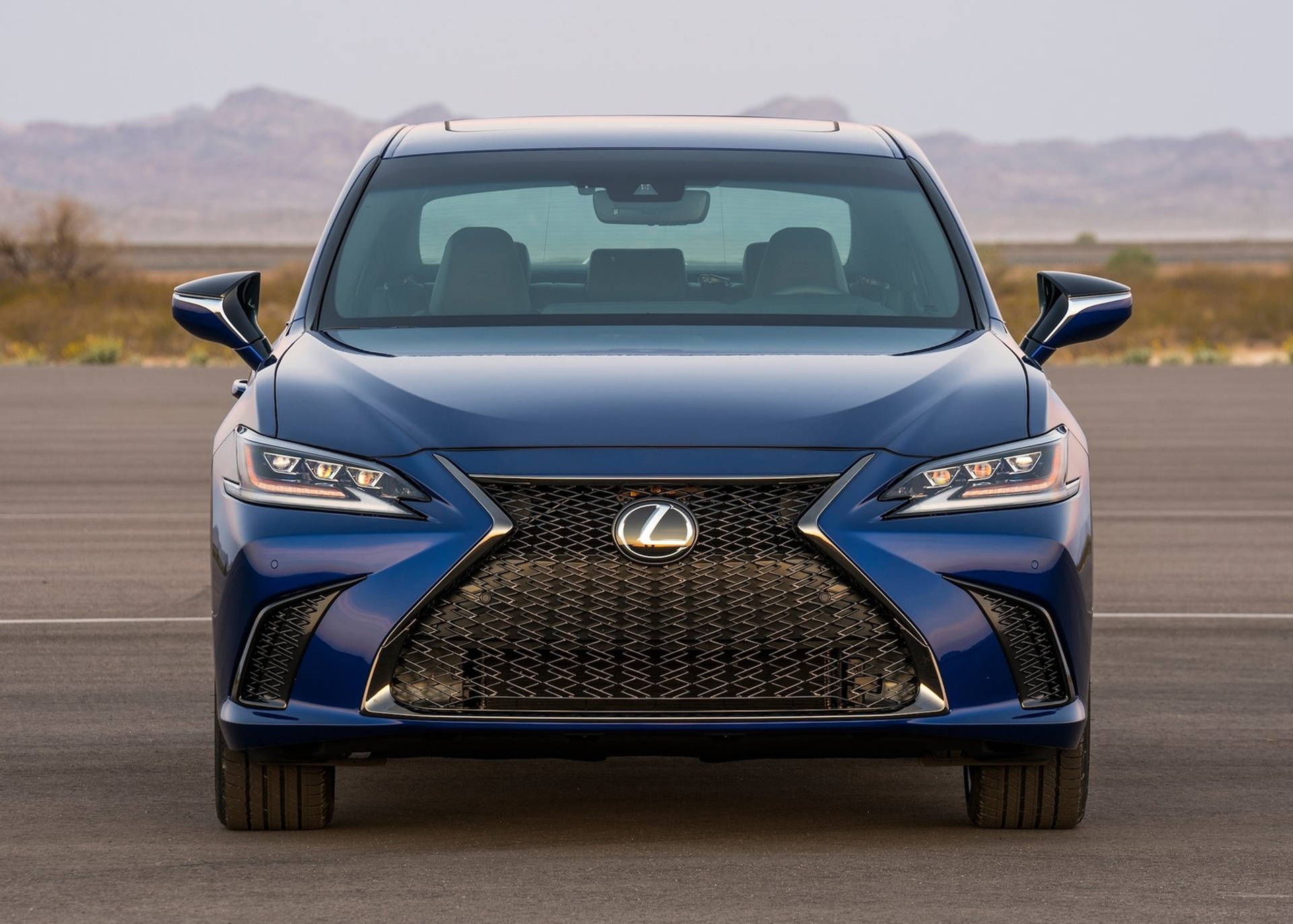 gia Lexus ES 2019 anh 3