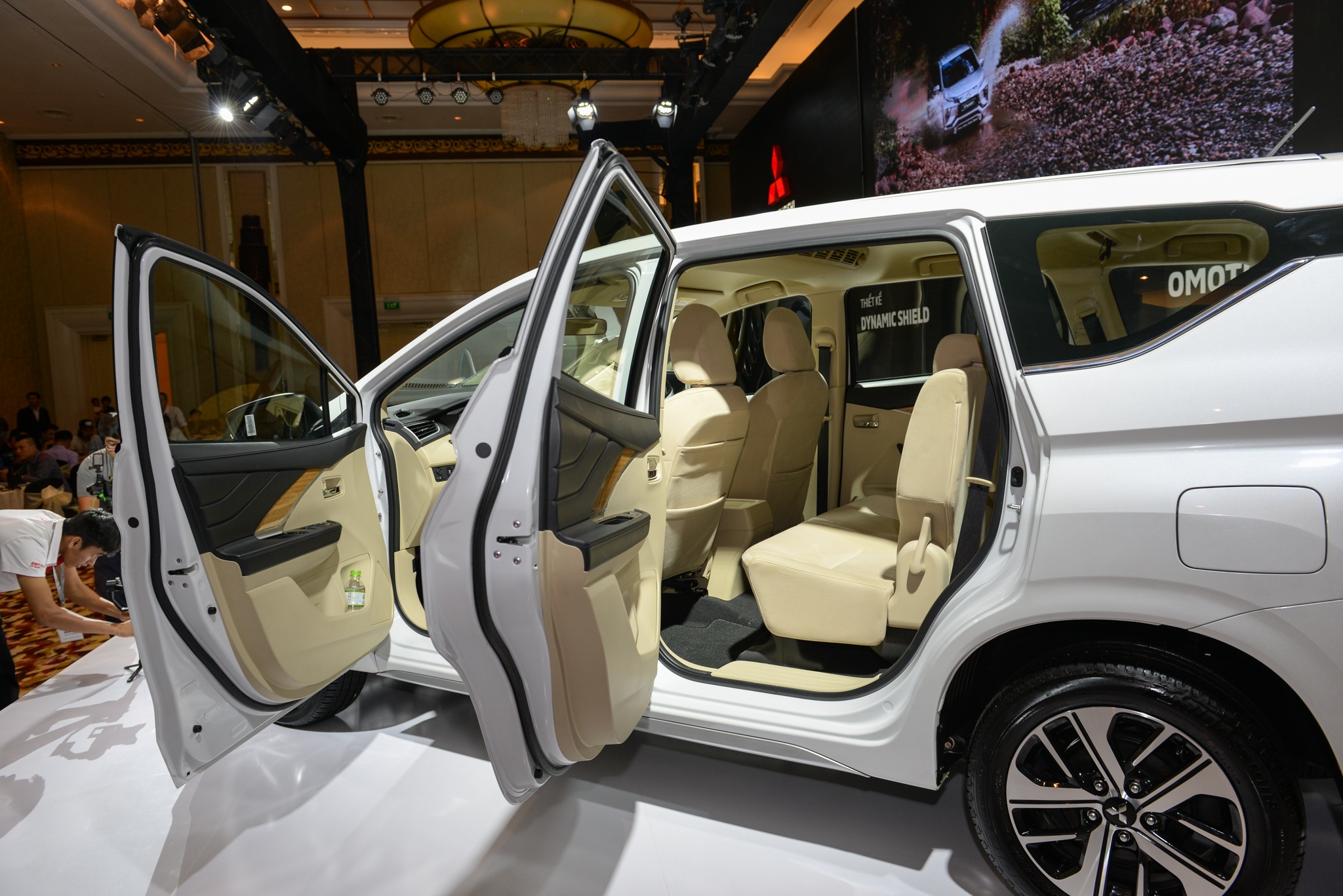 gia Mitsubishi Xpander anh 11