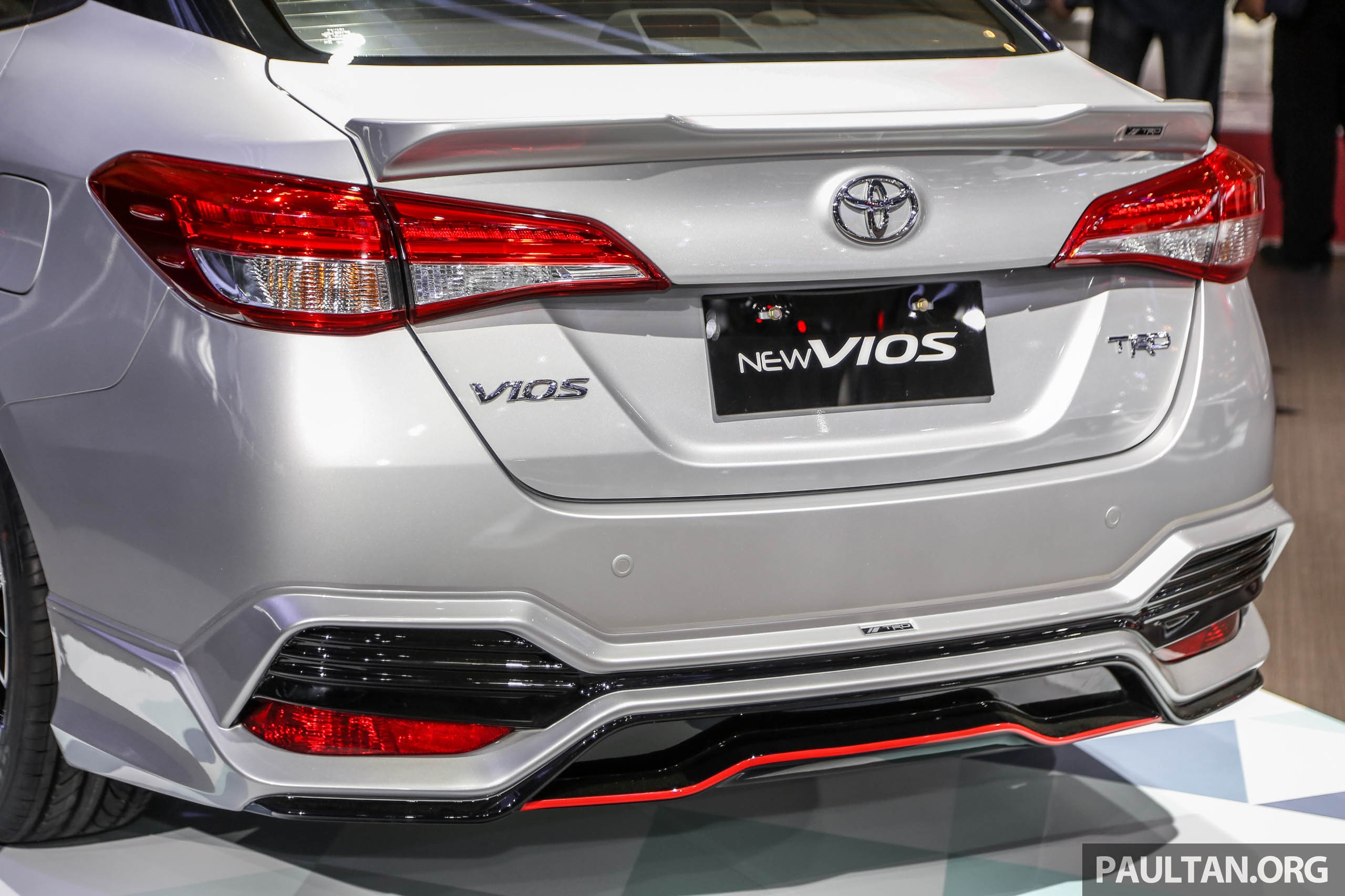 gia Toyota Vios TRD 2018 anh 8