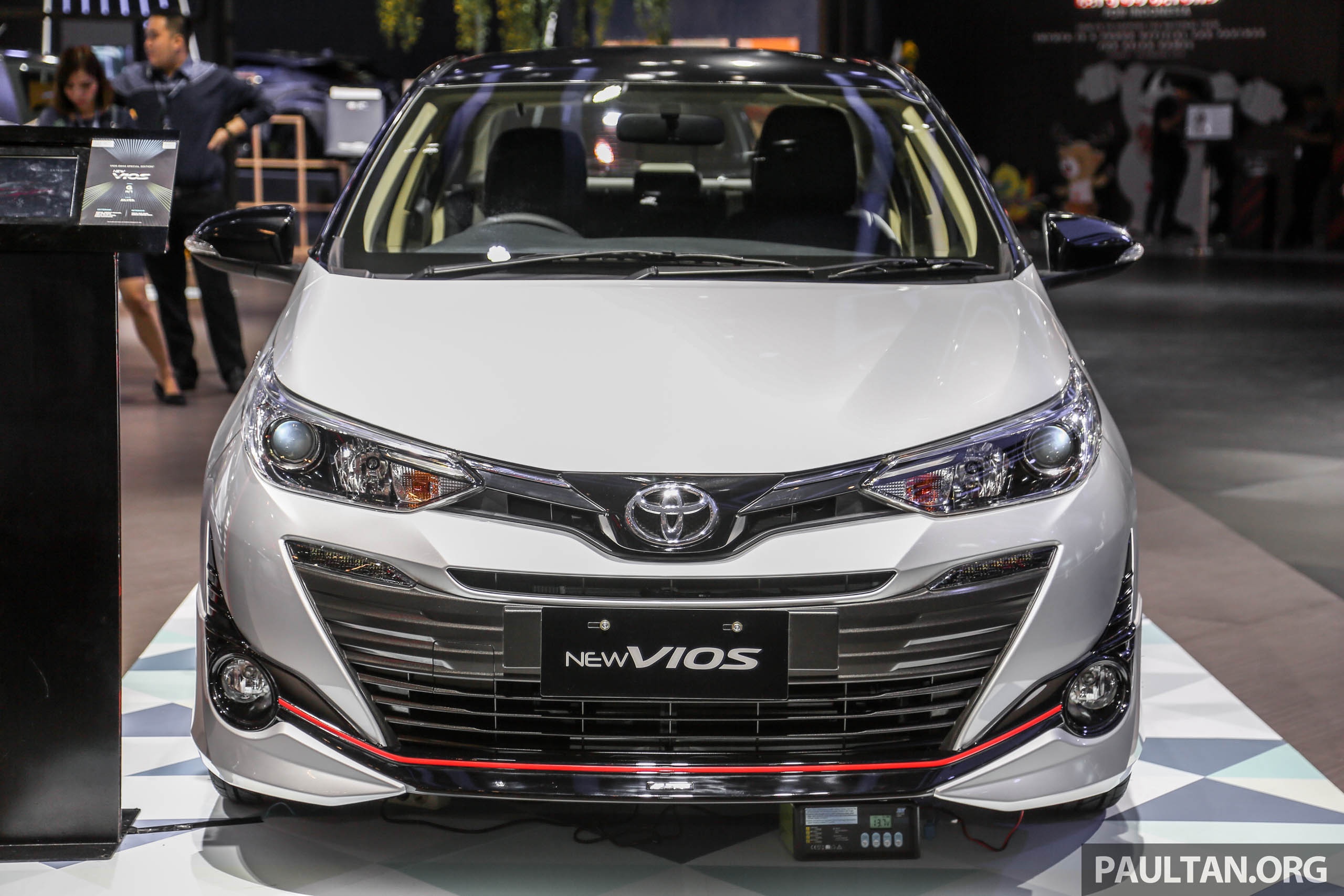 gia Toyota Vios TRD 2018 anh 2