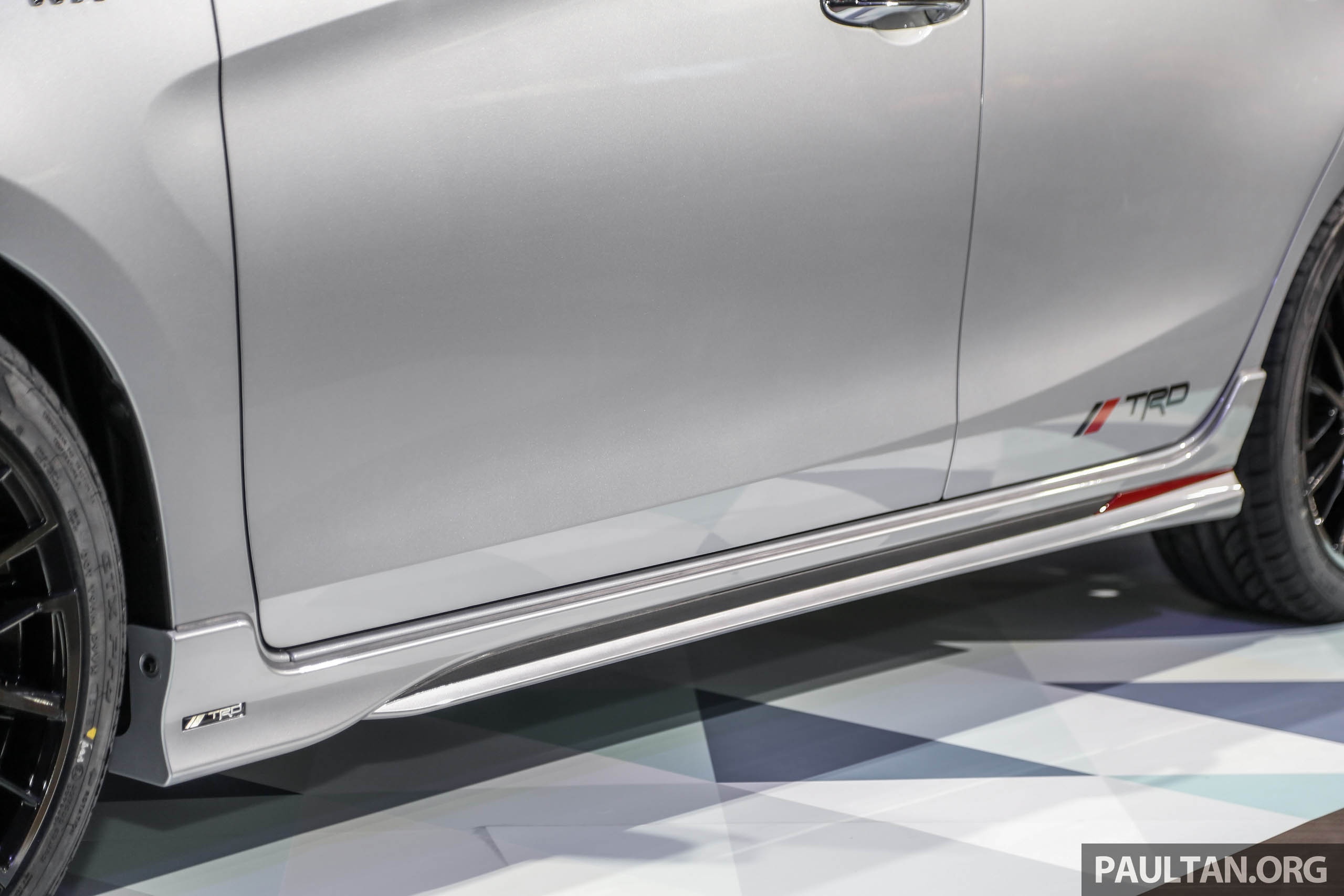 gia Toyota Vios TRD 2018 anh 5