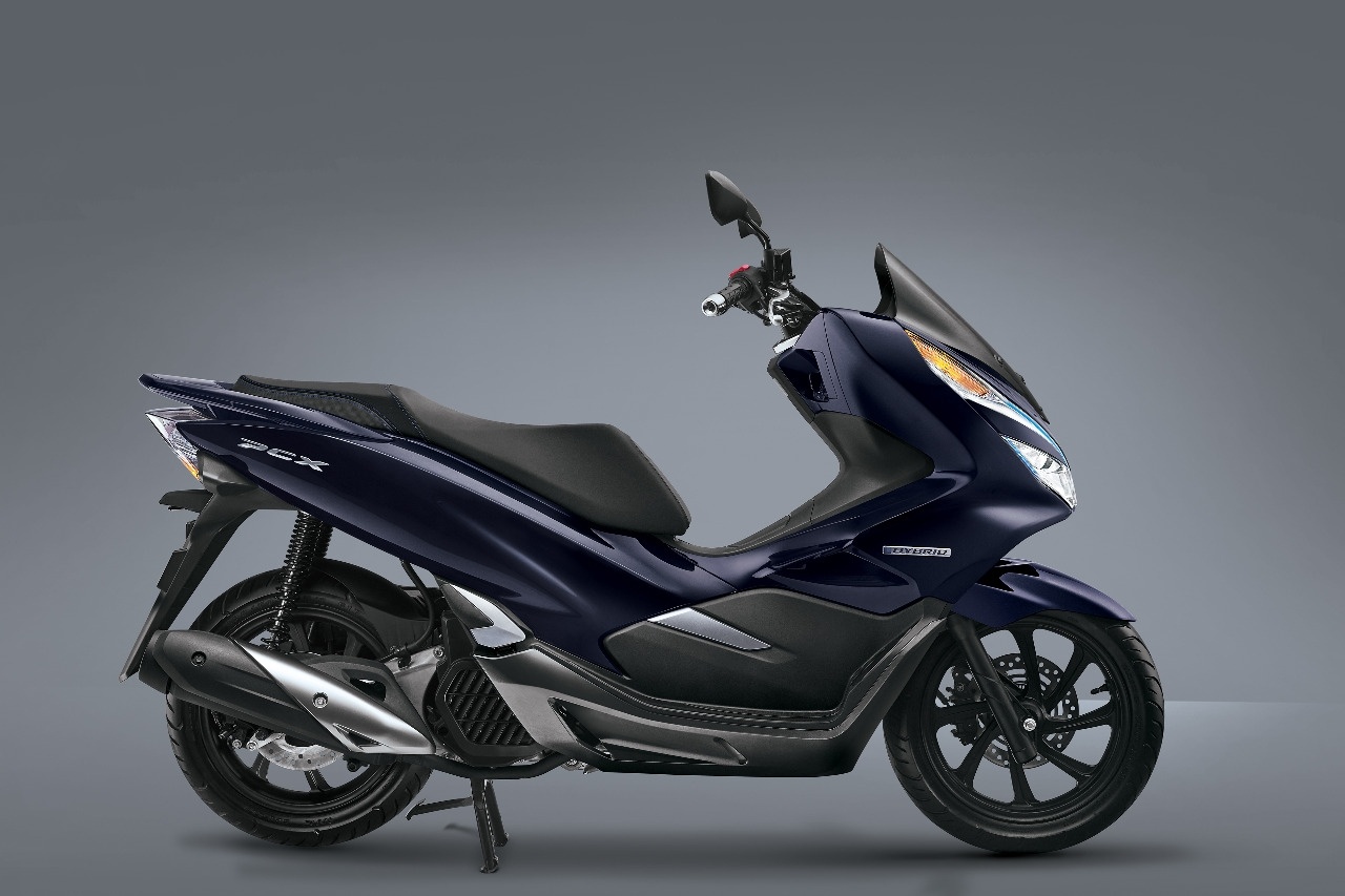 Honda PCX Hybrid chot gia gan 90 trieu dong tai Viet Nam hinh anh