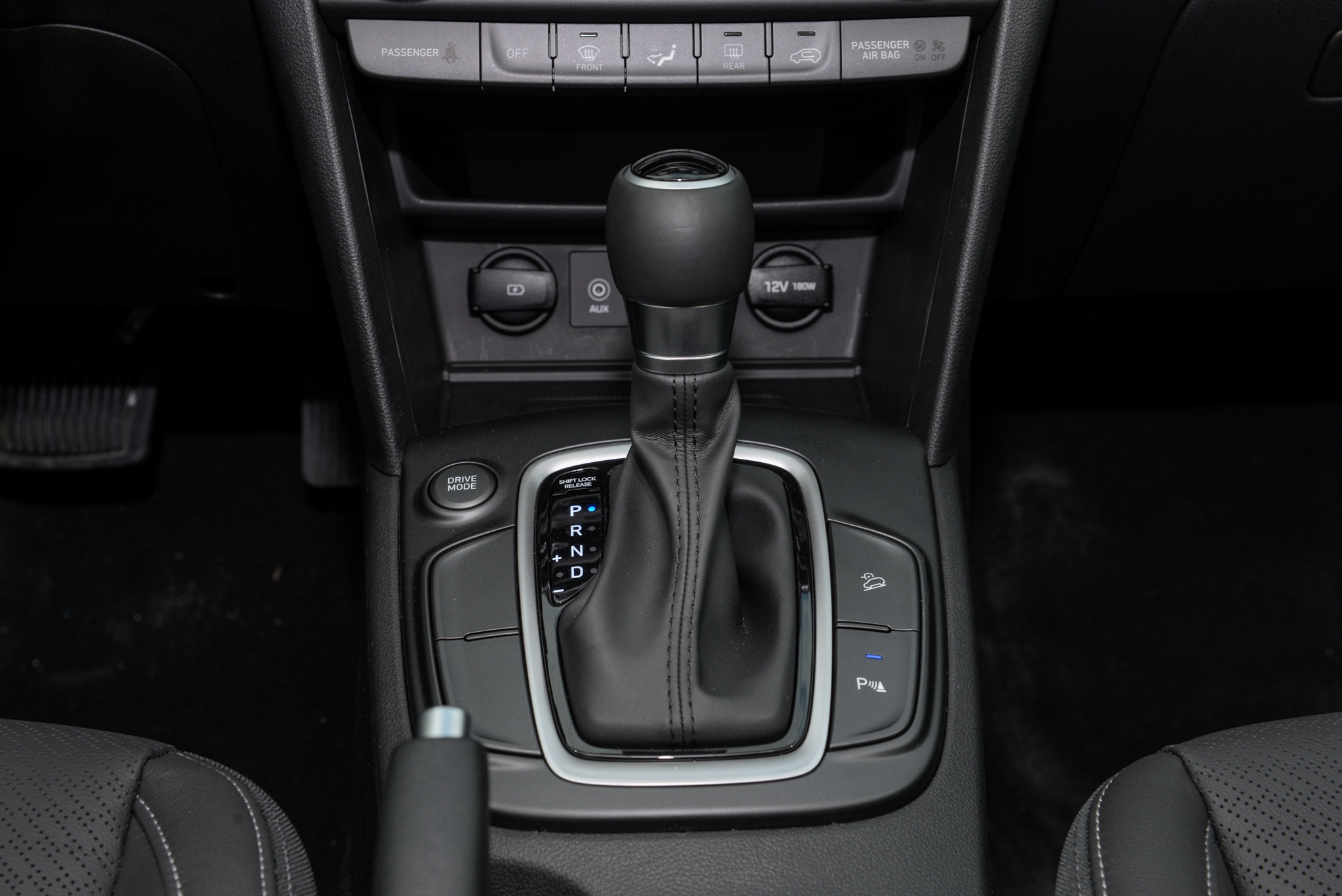 gia Hyundai Kona anh 12