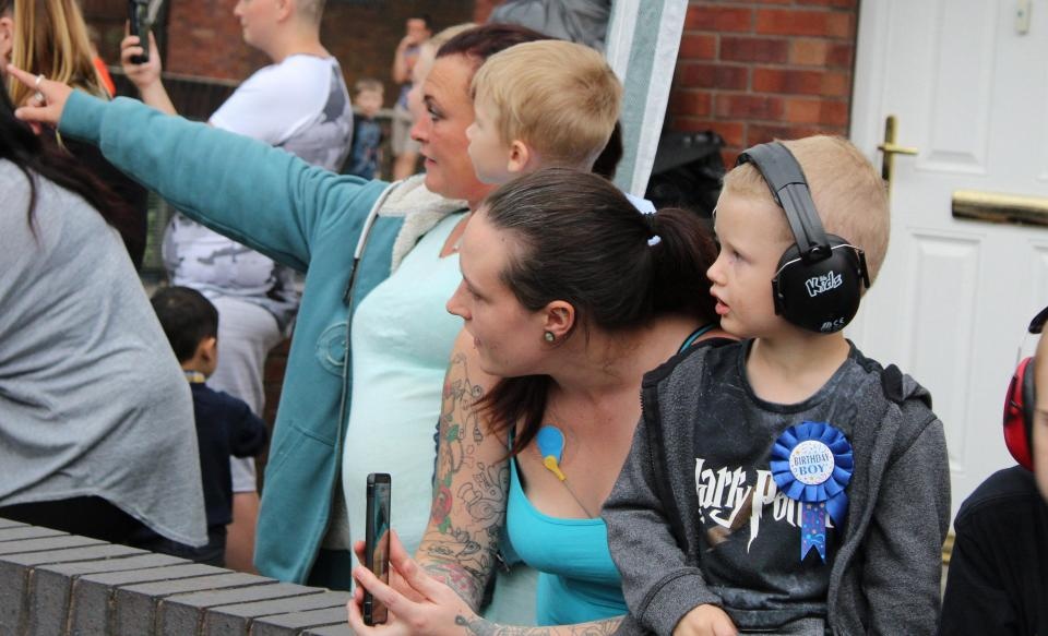 oto dieu hanh mung sinh nhat anh 1