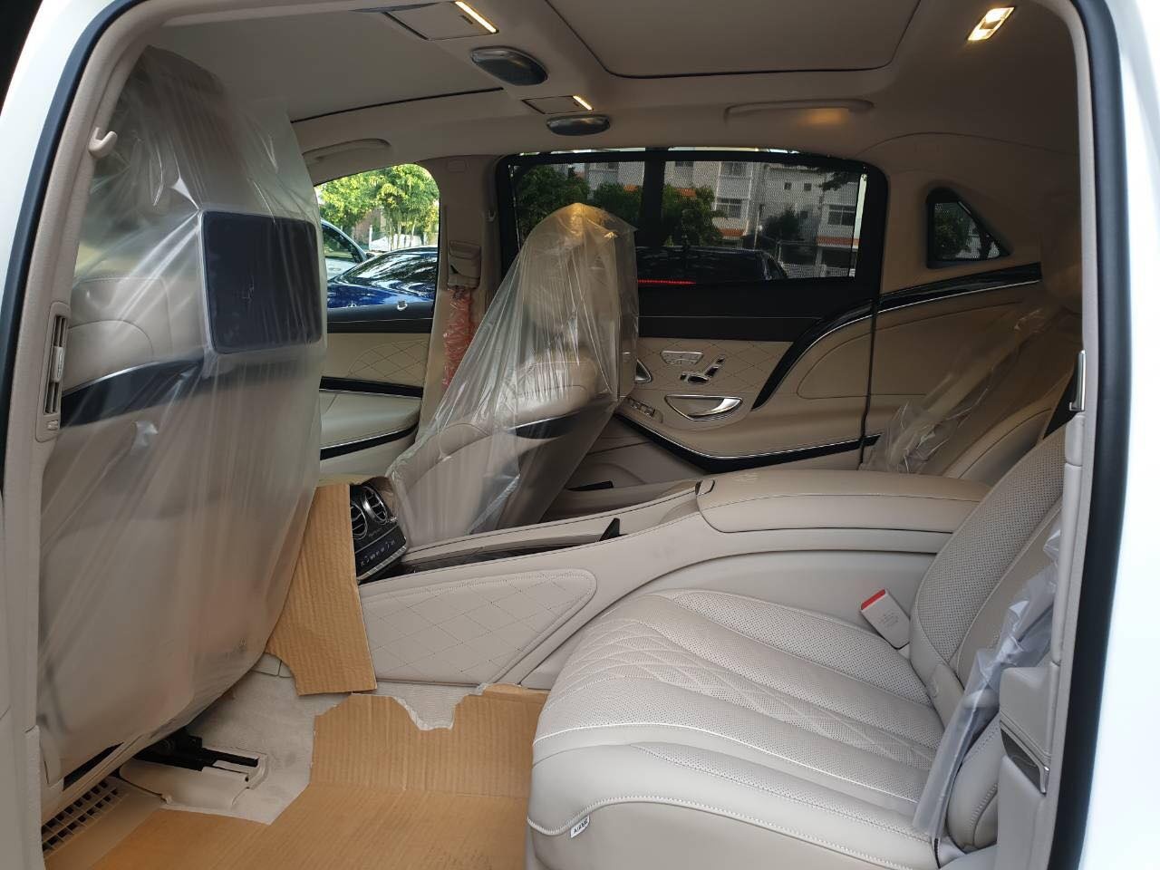 Phan Thành mua Mercedes-Benz ảnh 2 Phan Thanh mua Mercedes-Benz anh 2