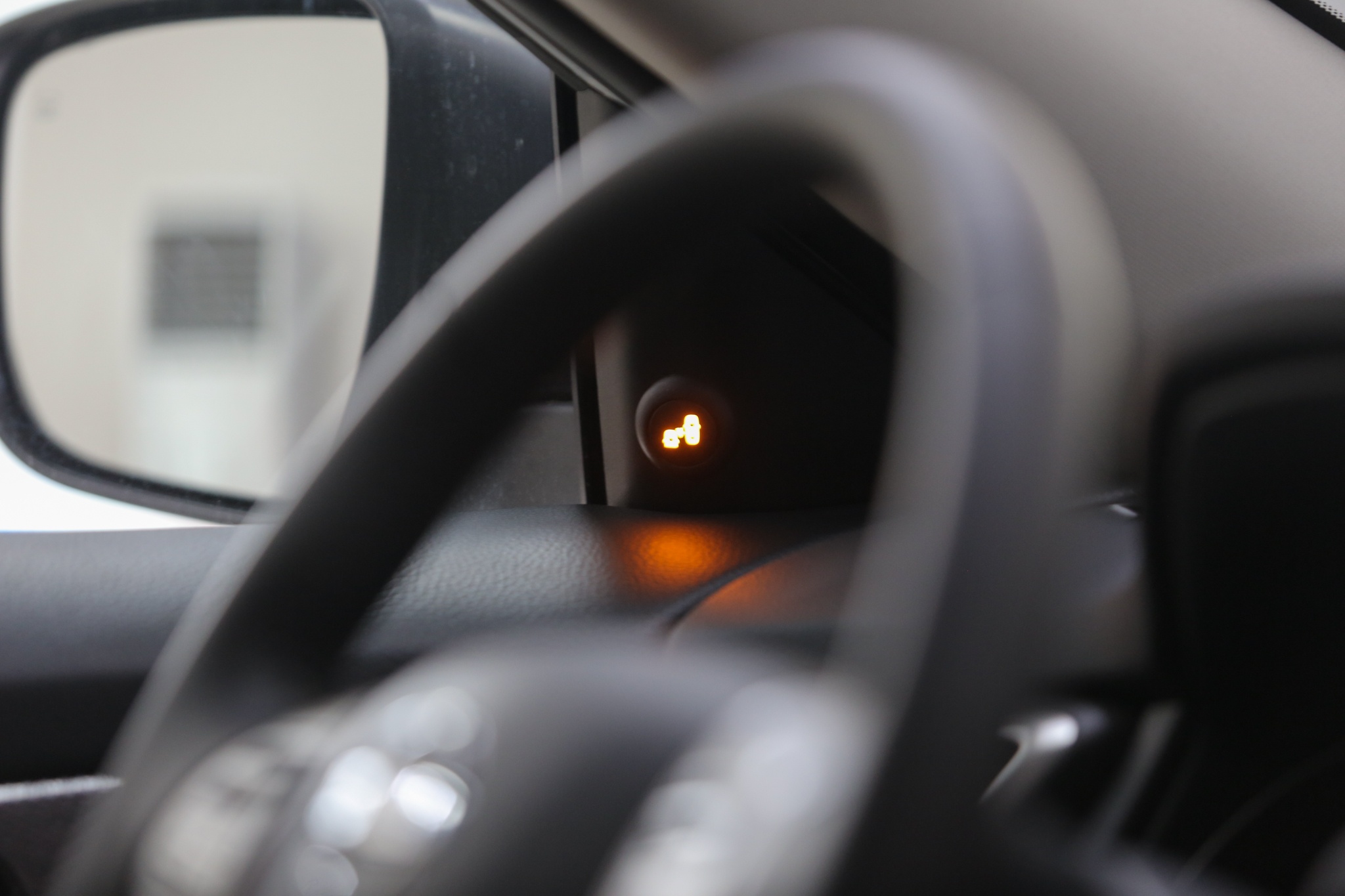 gia Nissan X-Trail V-Series anh 10