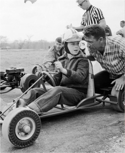 dua be 11 tuoi dua Go-Kart anh 3