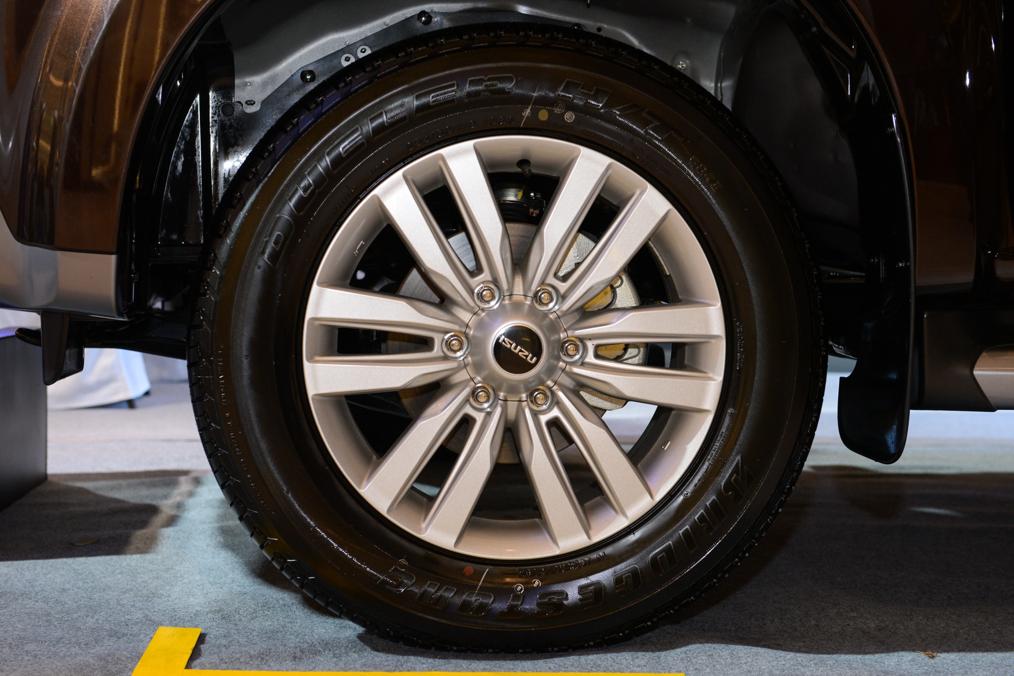 gia Isuzu mu-X 2018 anh 5