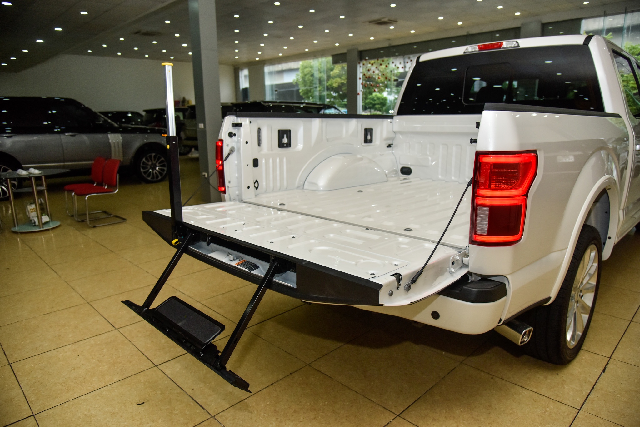 xe Ford F-150 2018 anh 4