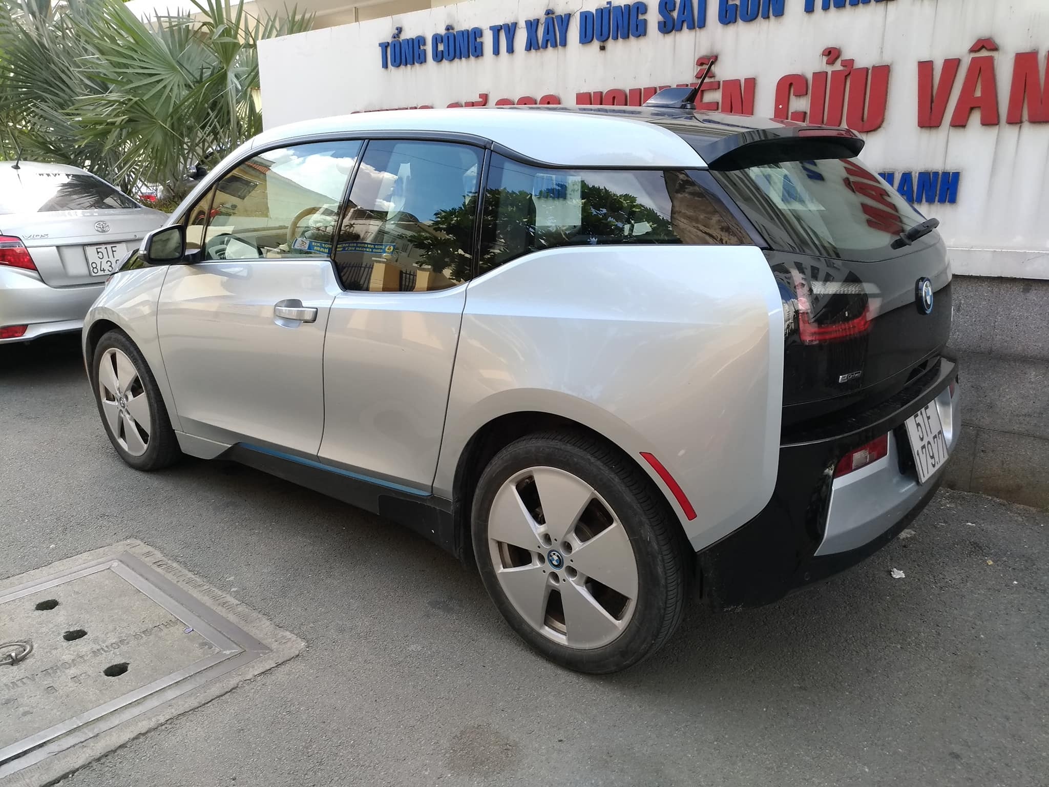 xe BMW i3 anh 6