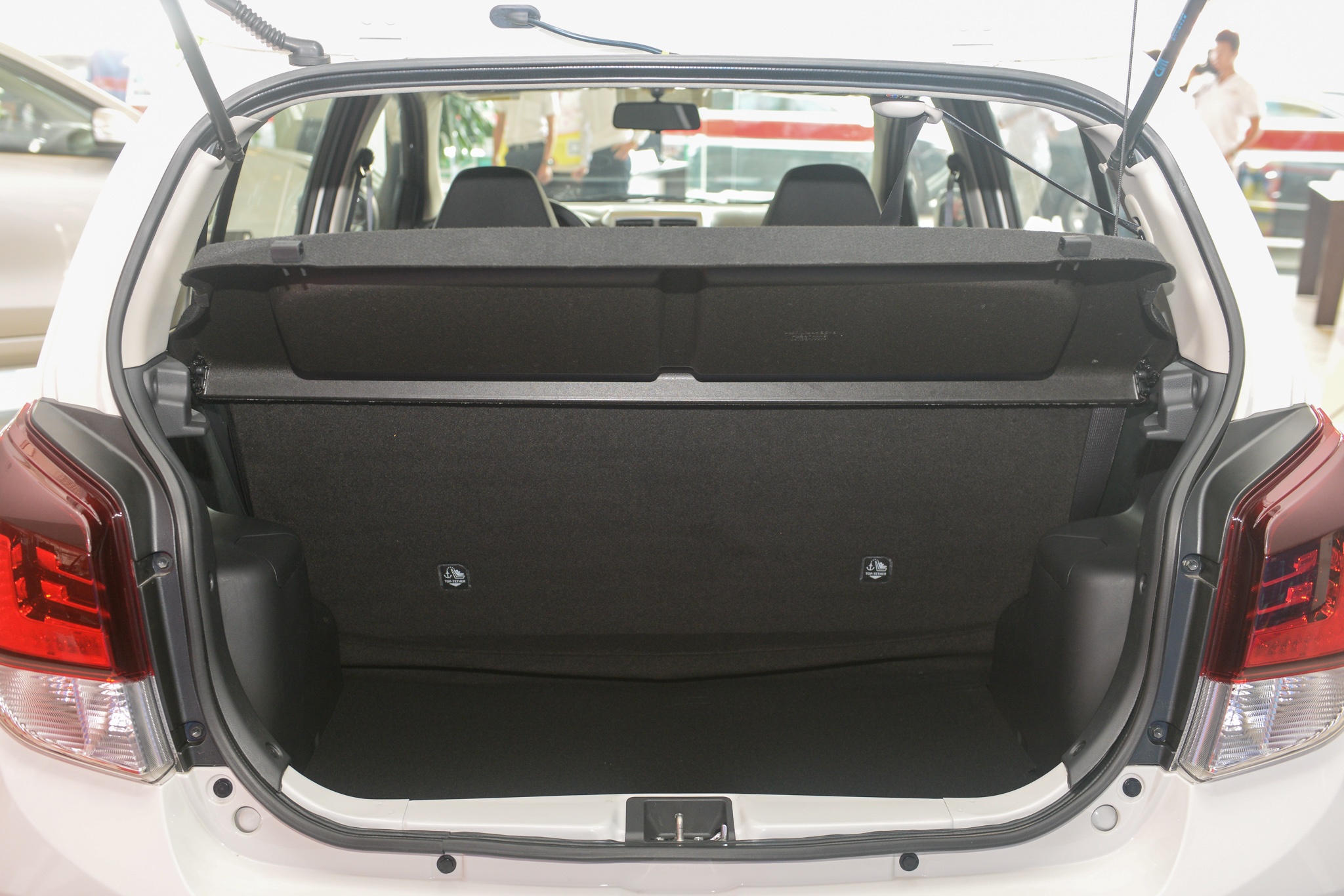 gia Toyota Wigo anh 8